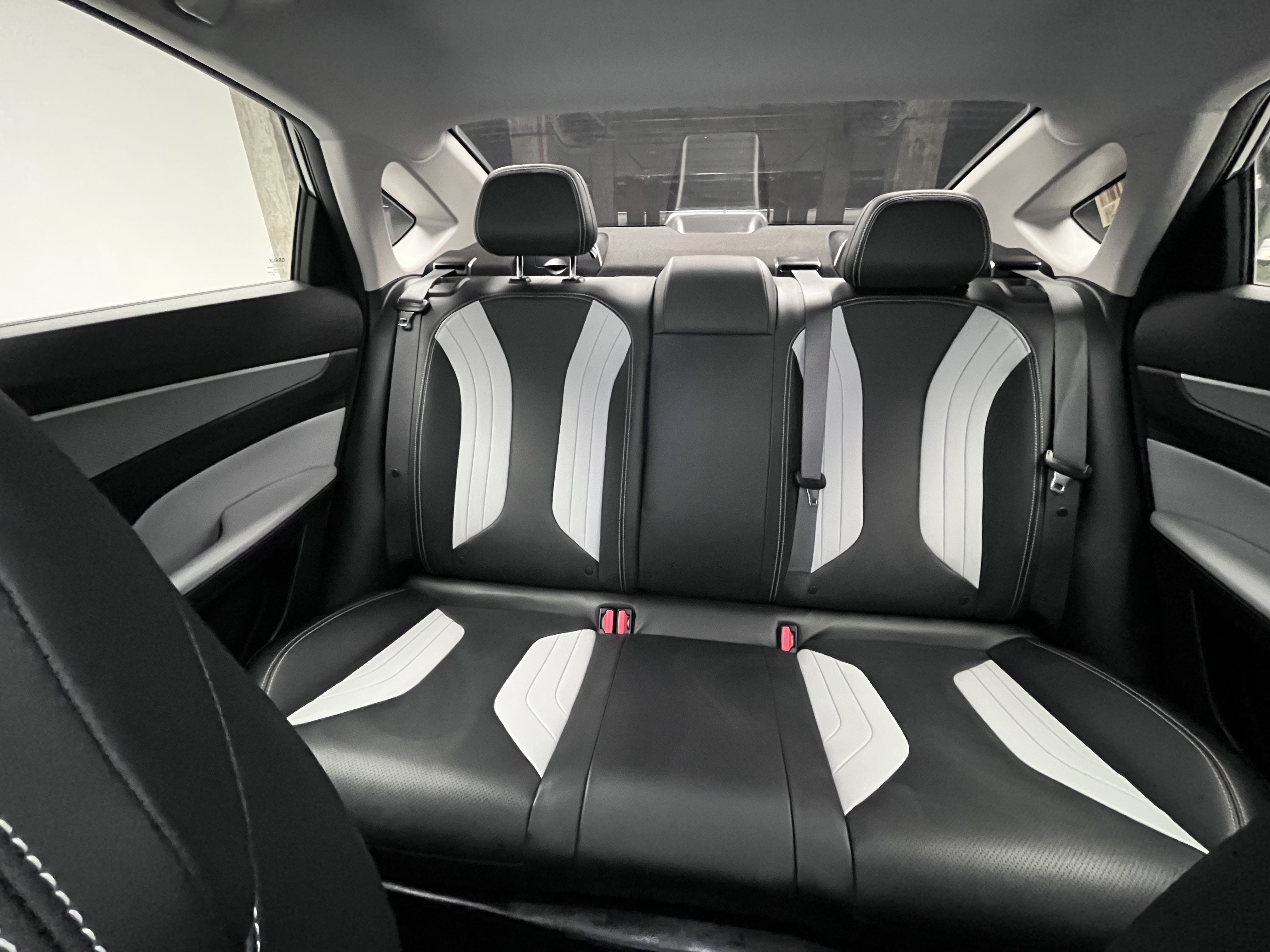 GEELY Binray 2023 car image #17