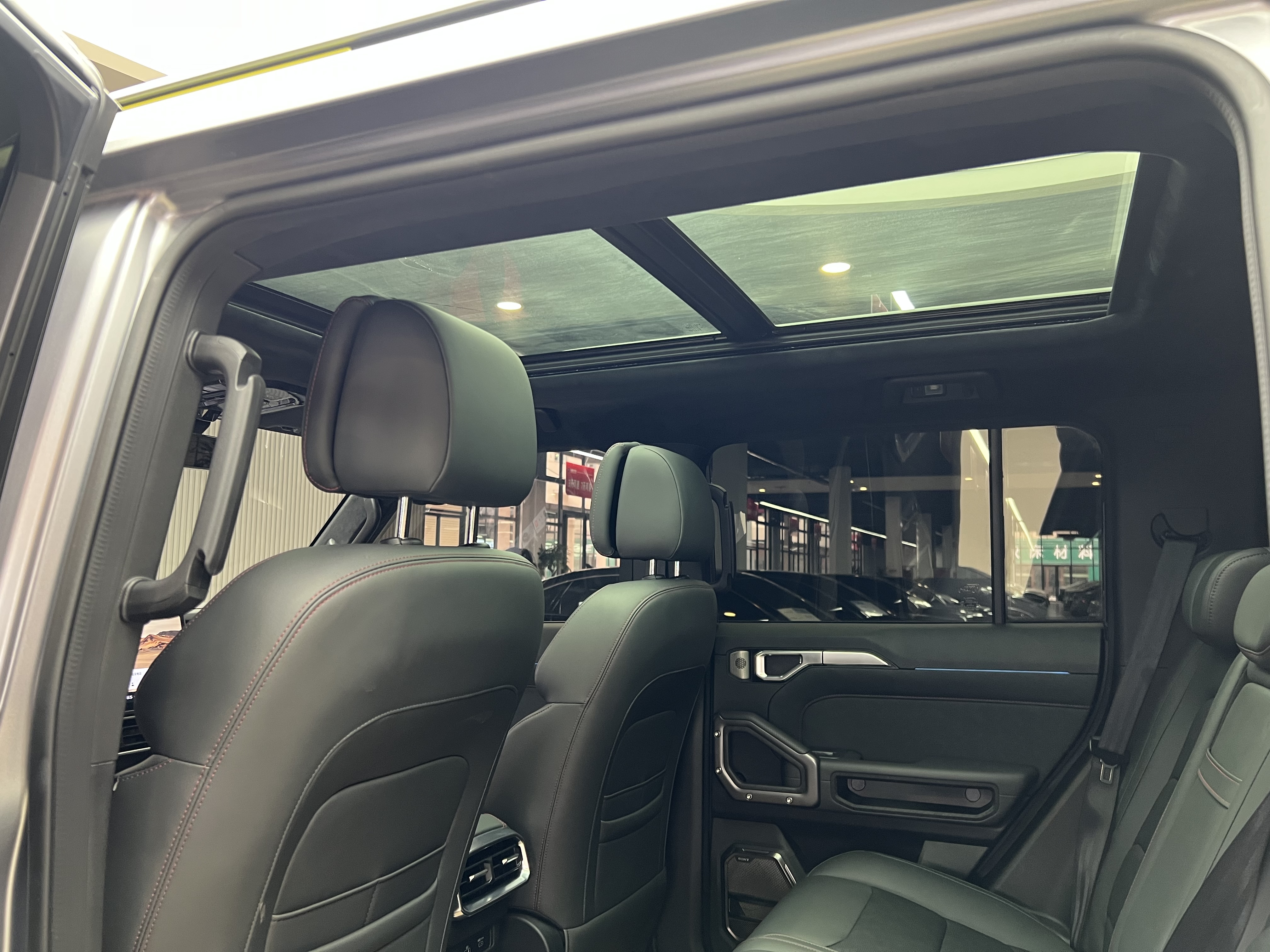 Jetour Traveller 2024 car image #17