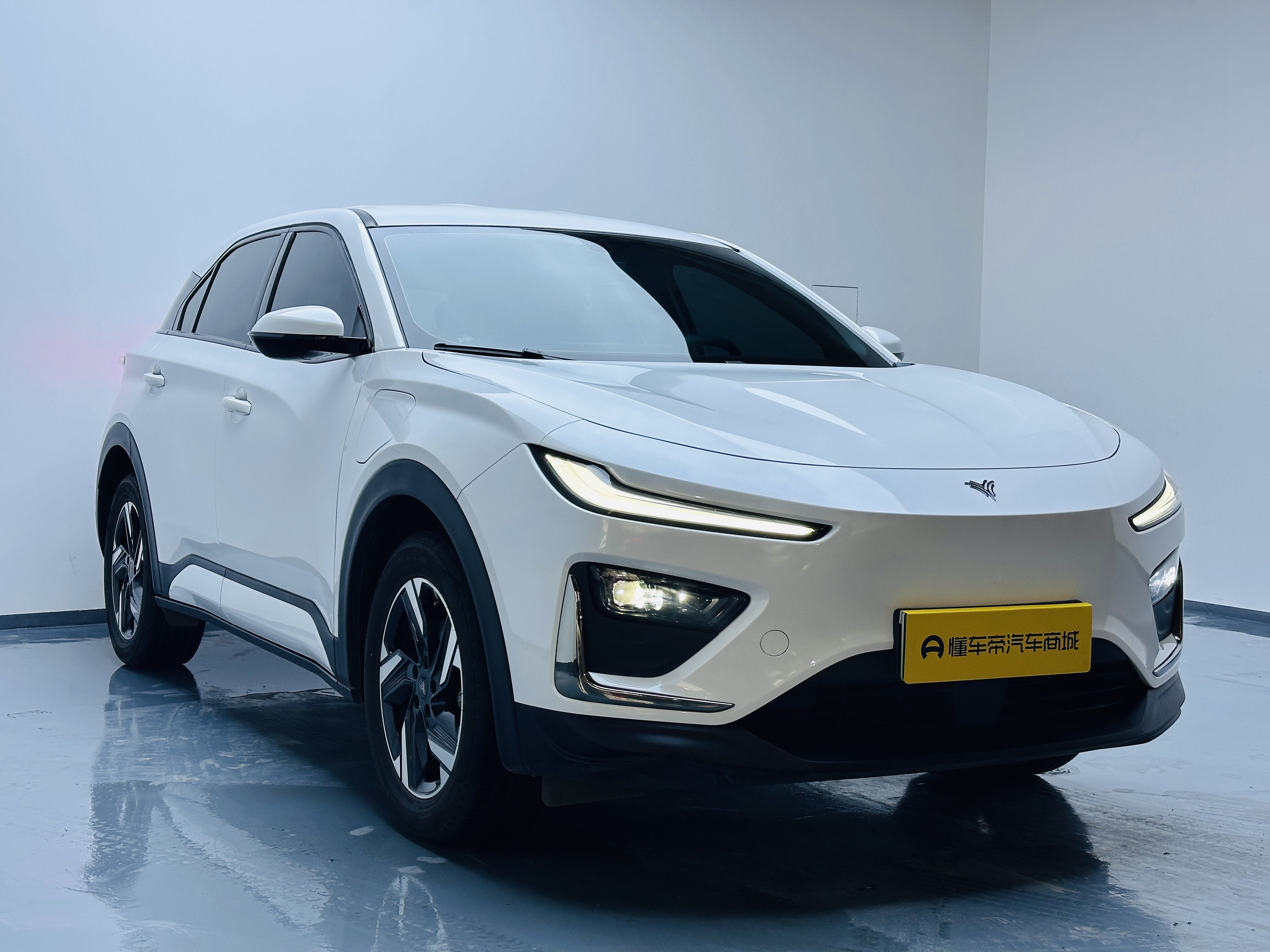 哪吒汽车 哪吒X 2024 汽车图片 #17