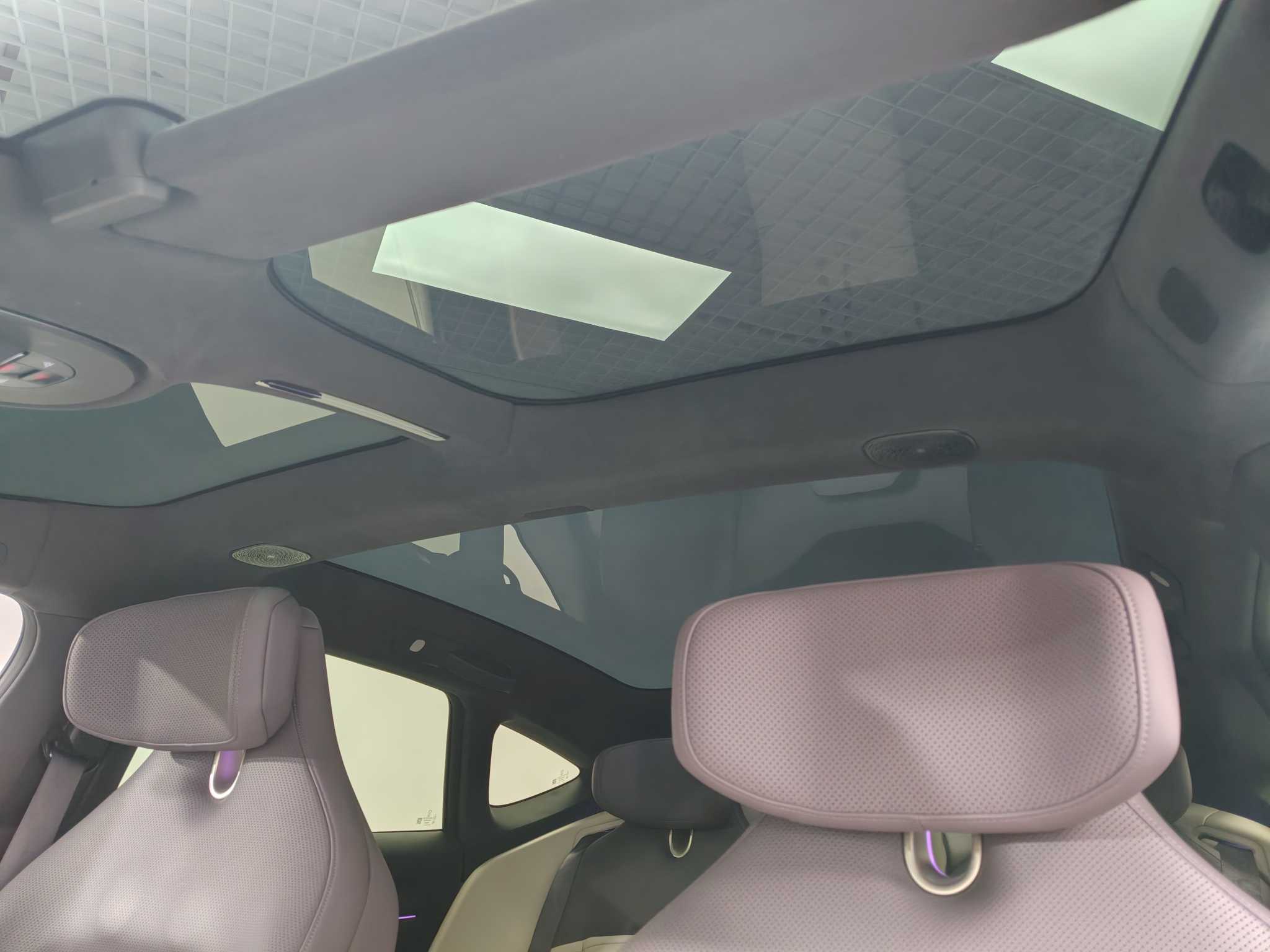 Avatr 12 2023 car image #17