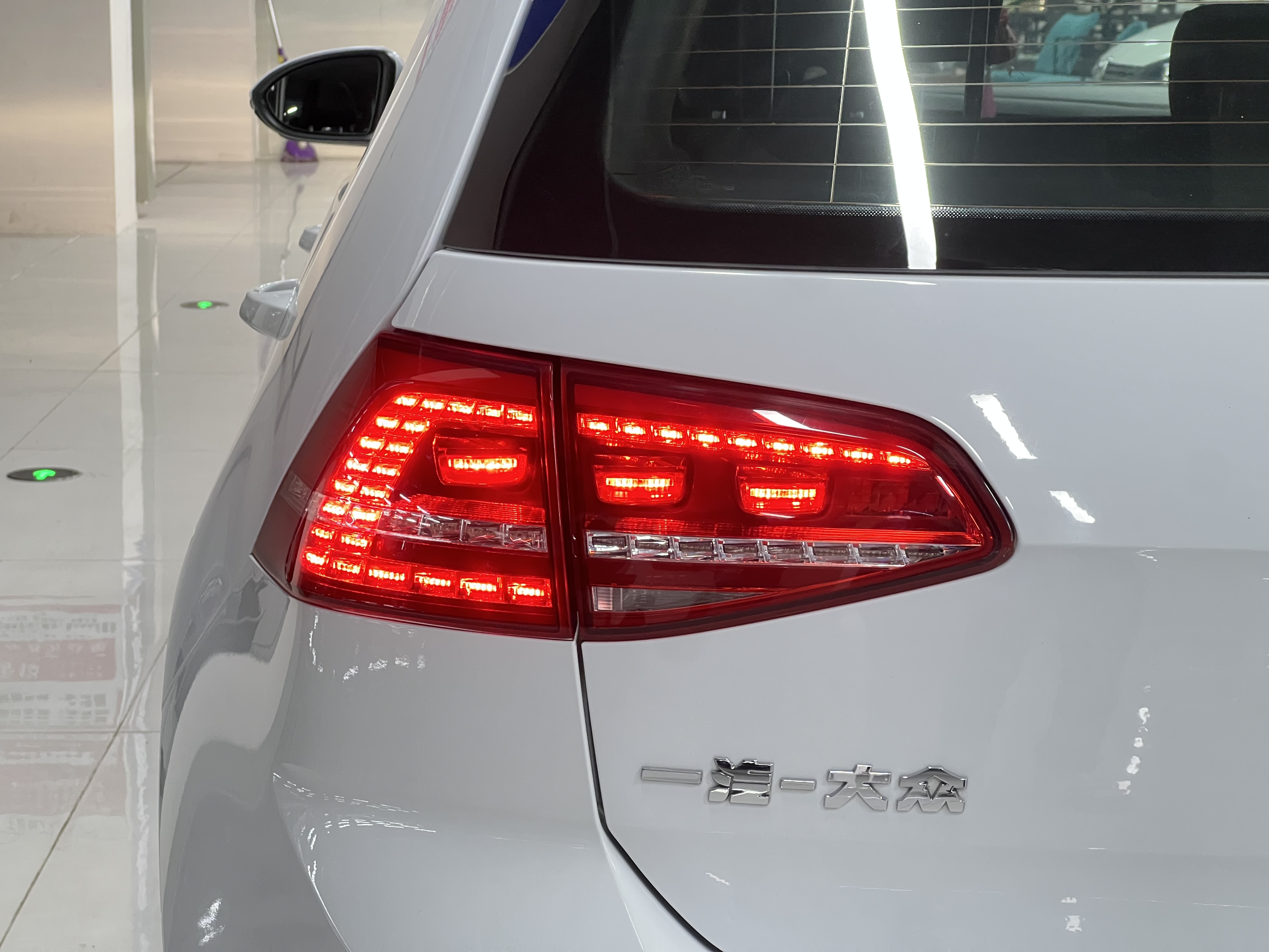 Volkswagen Golf 2015 car image #17