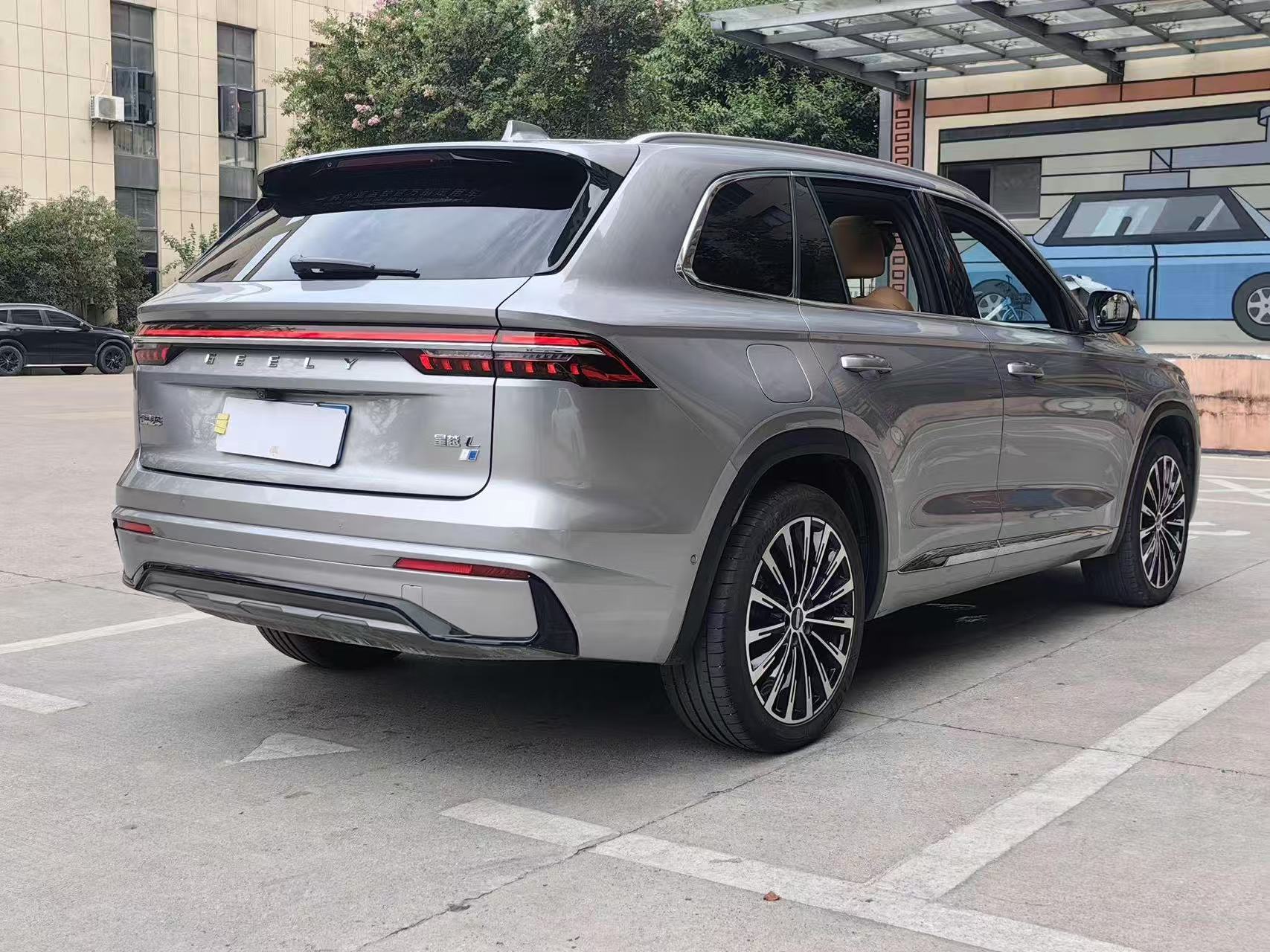 GEELY Monjaro 2023 car image #17