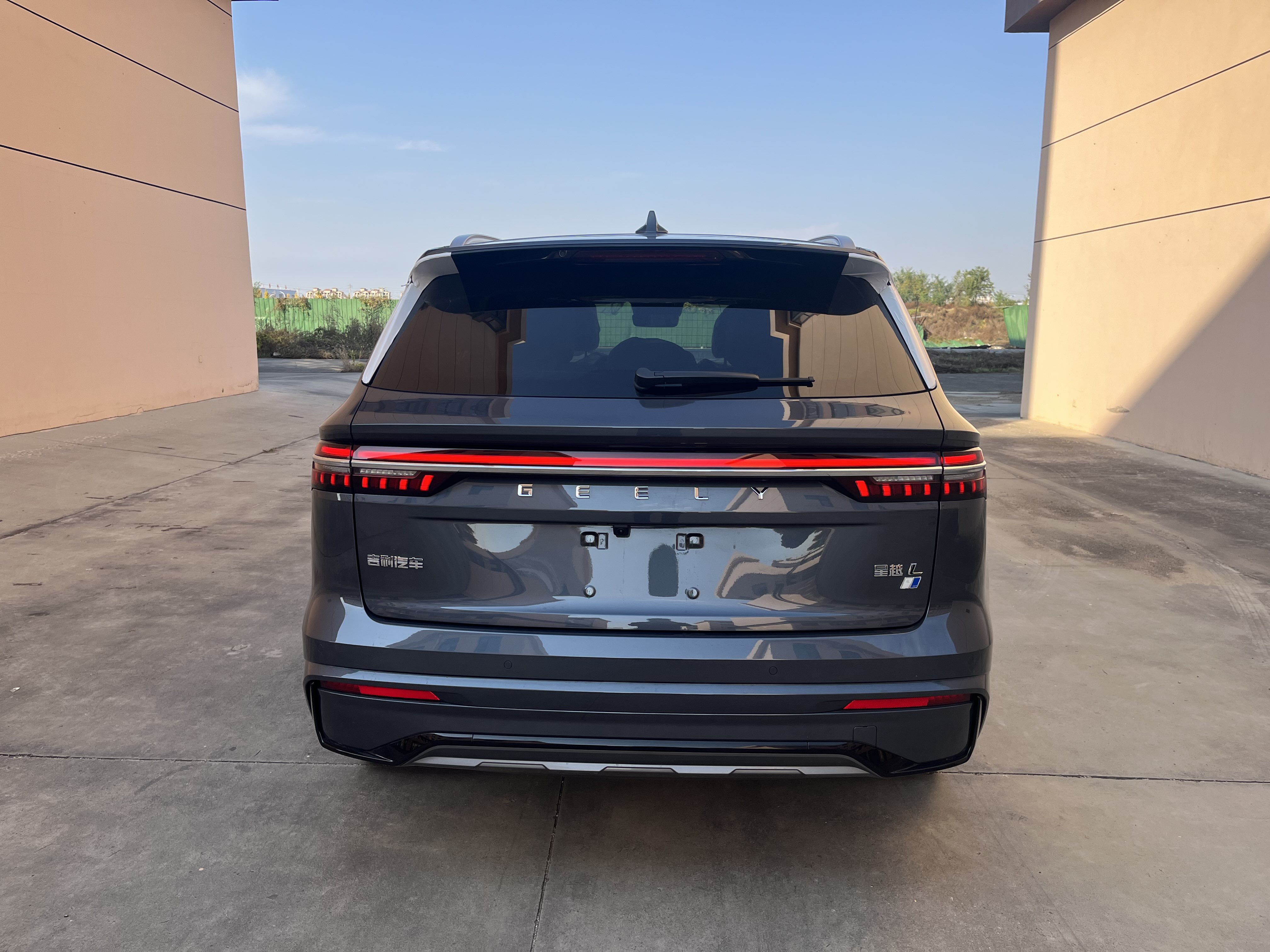 GEELY Monjaro MHEV 2025 #17 GEELY Monjaro MHEV 2025 car image #17