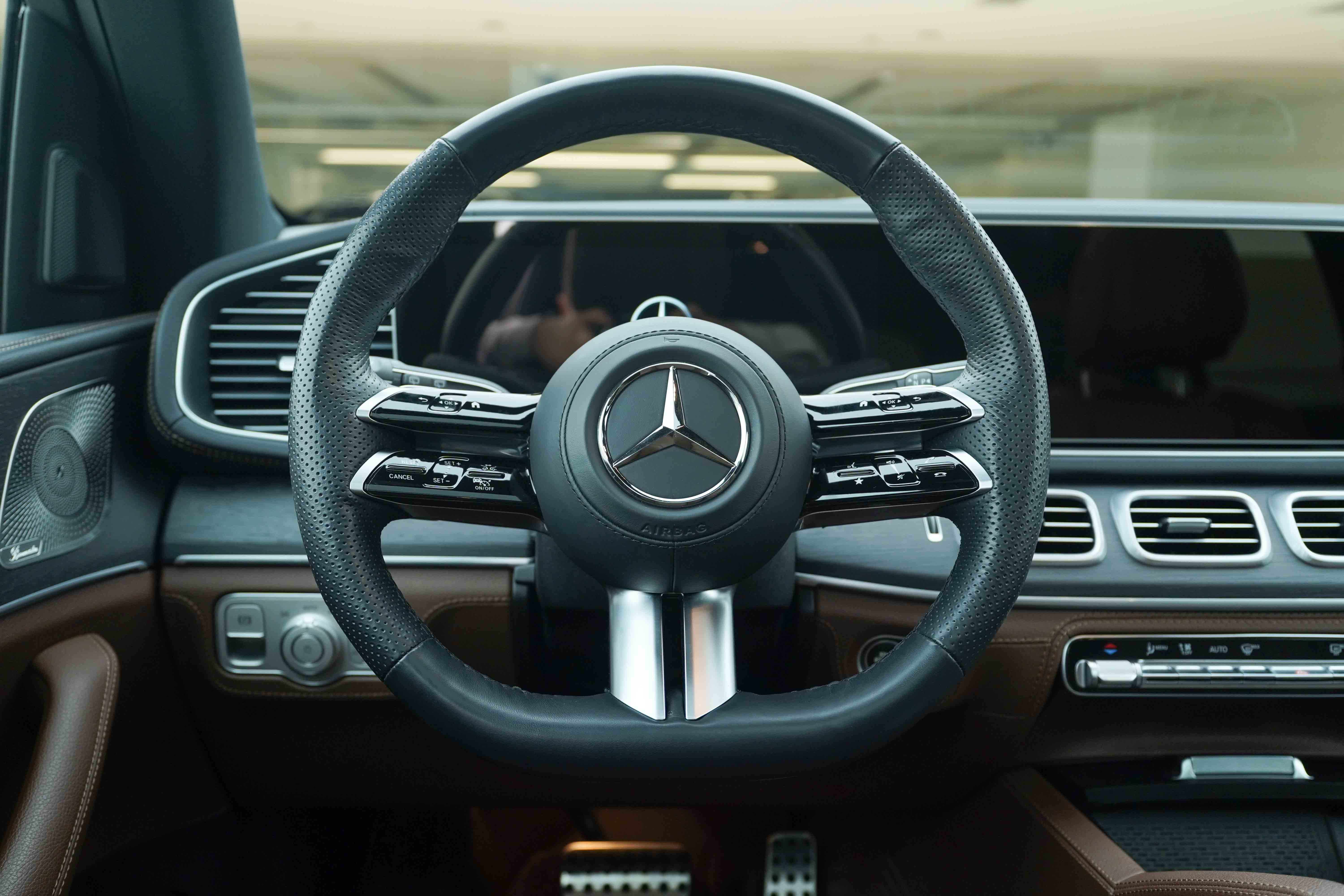 Mercedes-Benz 2024 car image #17