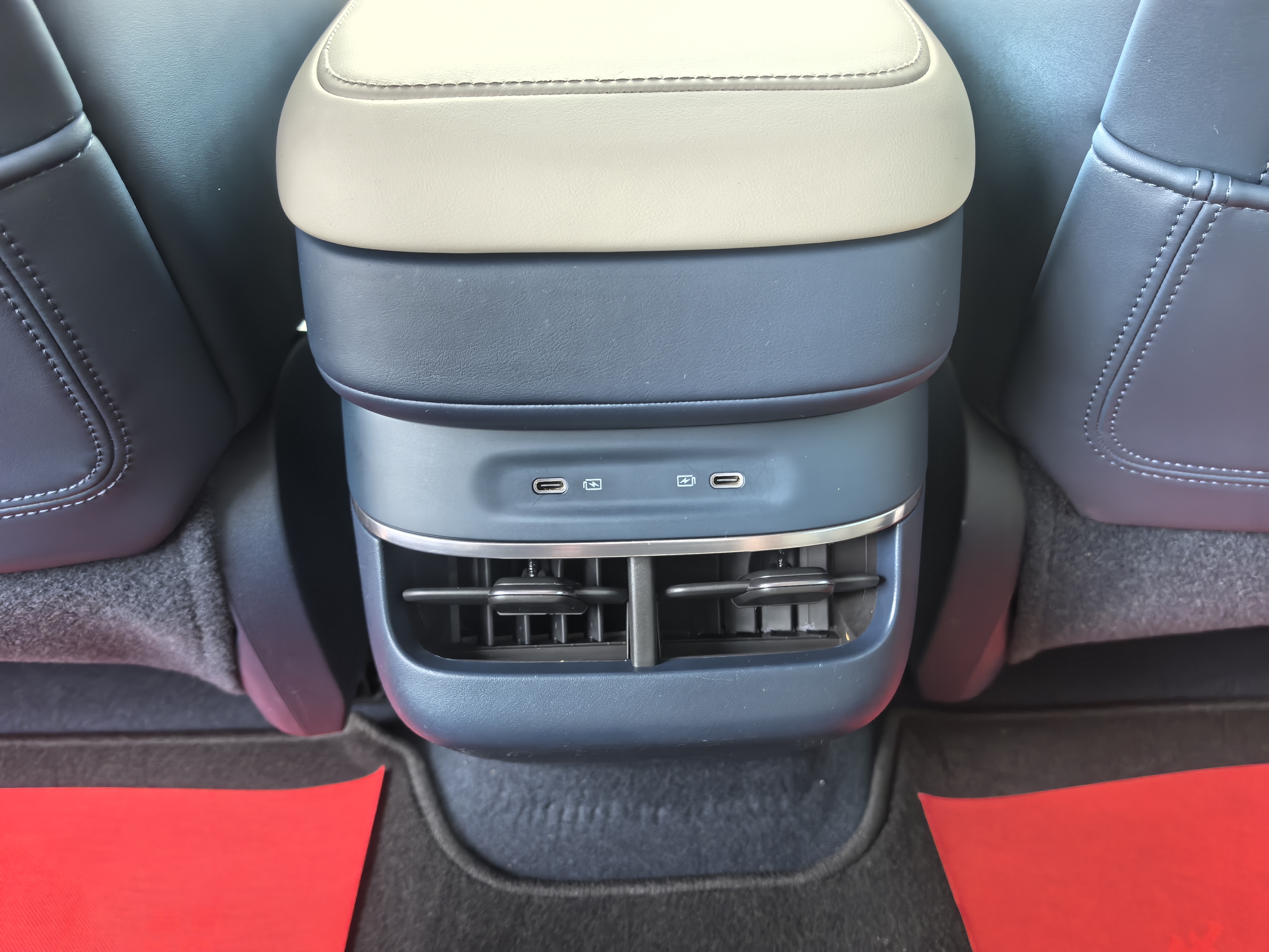 极氪 极氪007 2024 汽车图片 #17