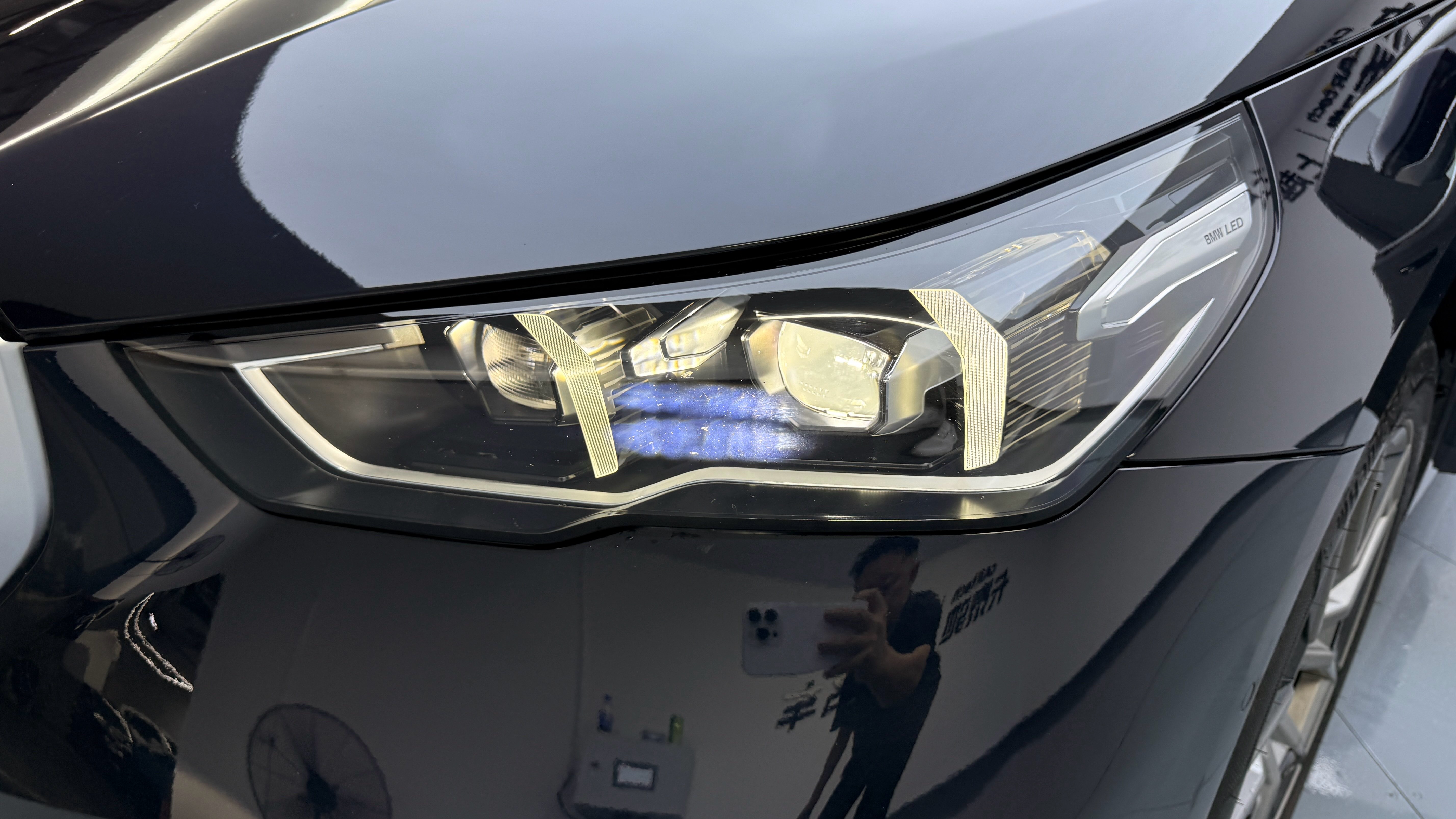 BMW i5 2024 car image #17