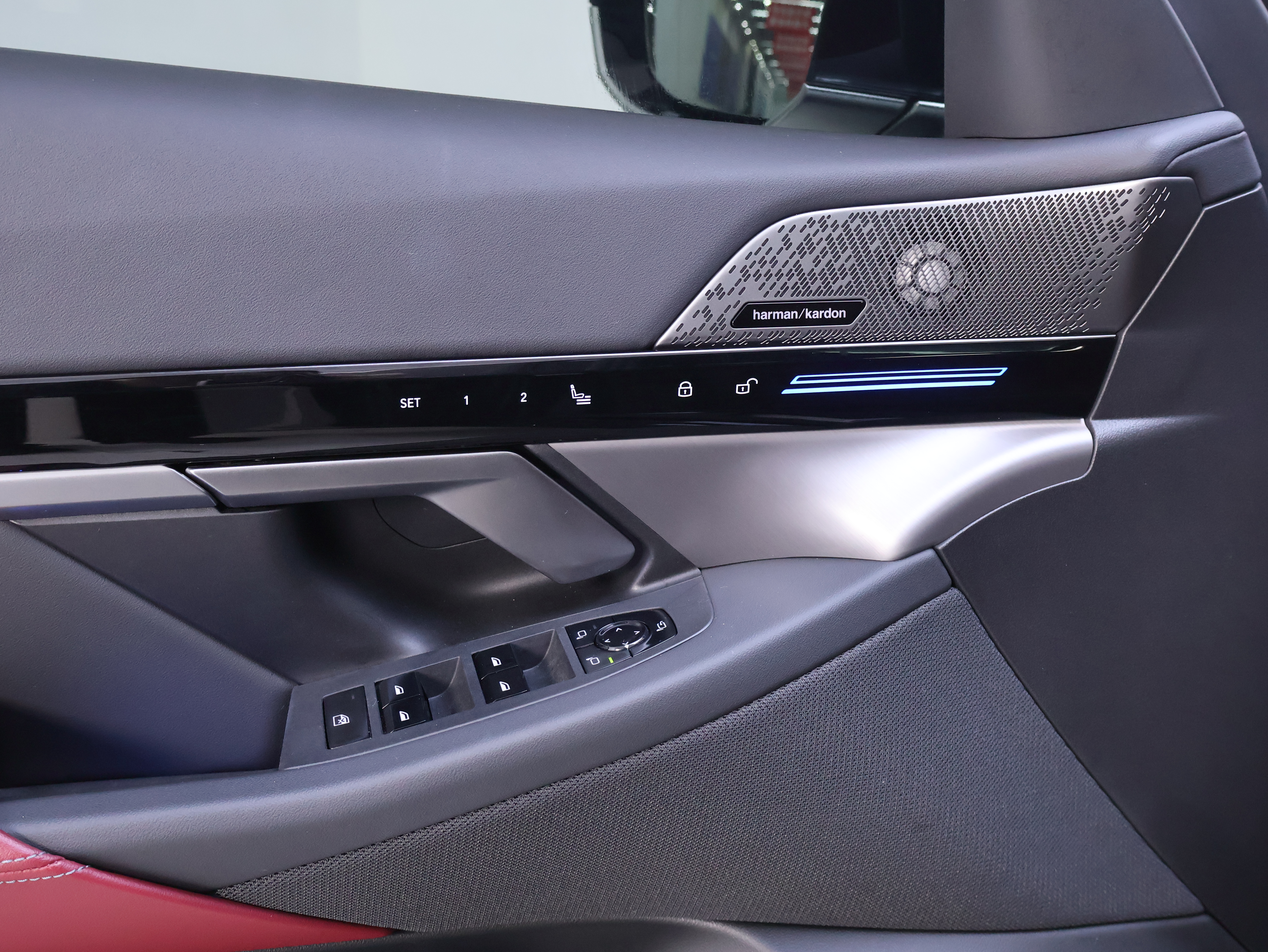 BMW 5 Series 2024 car image #17