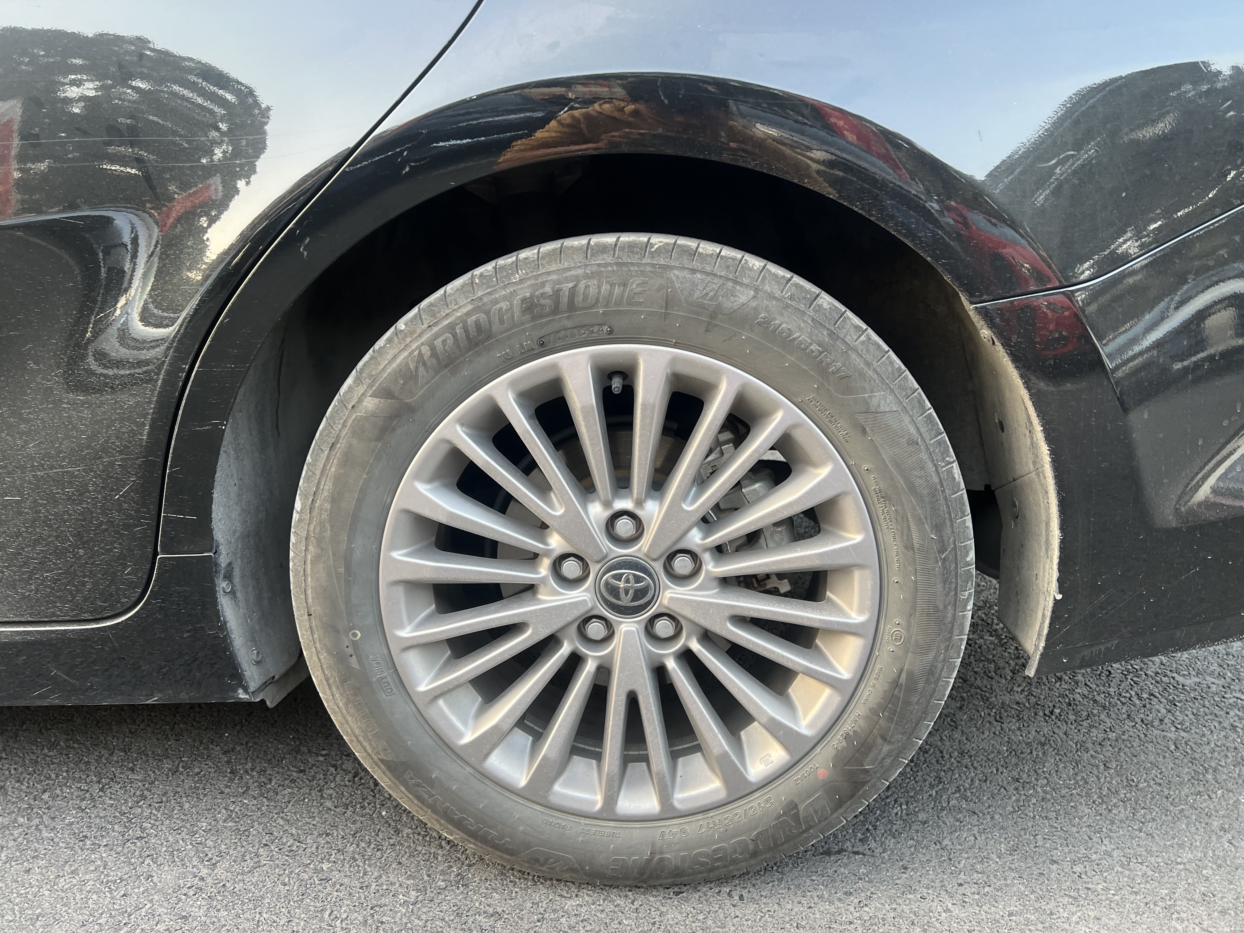 Toyota Camry 2024 car image #17