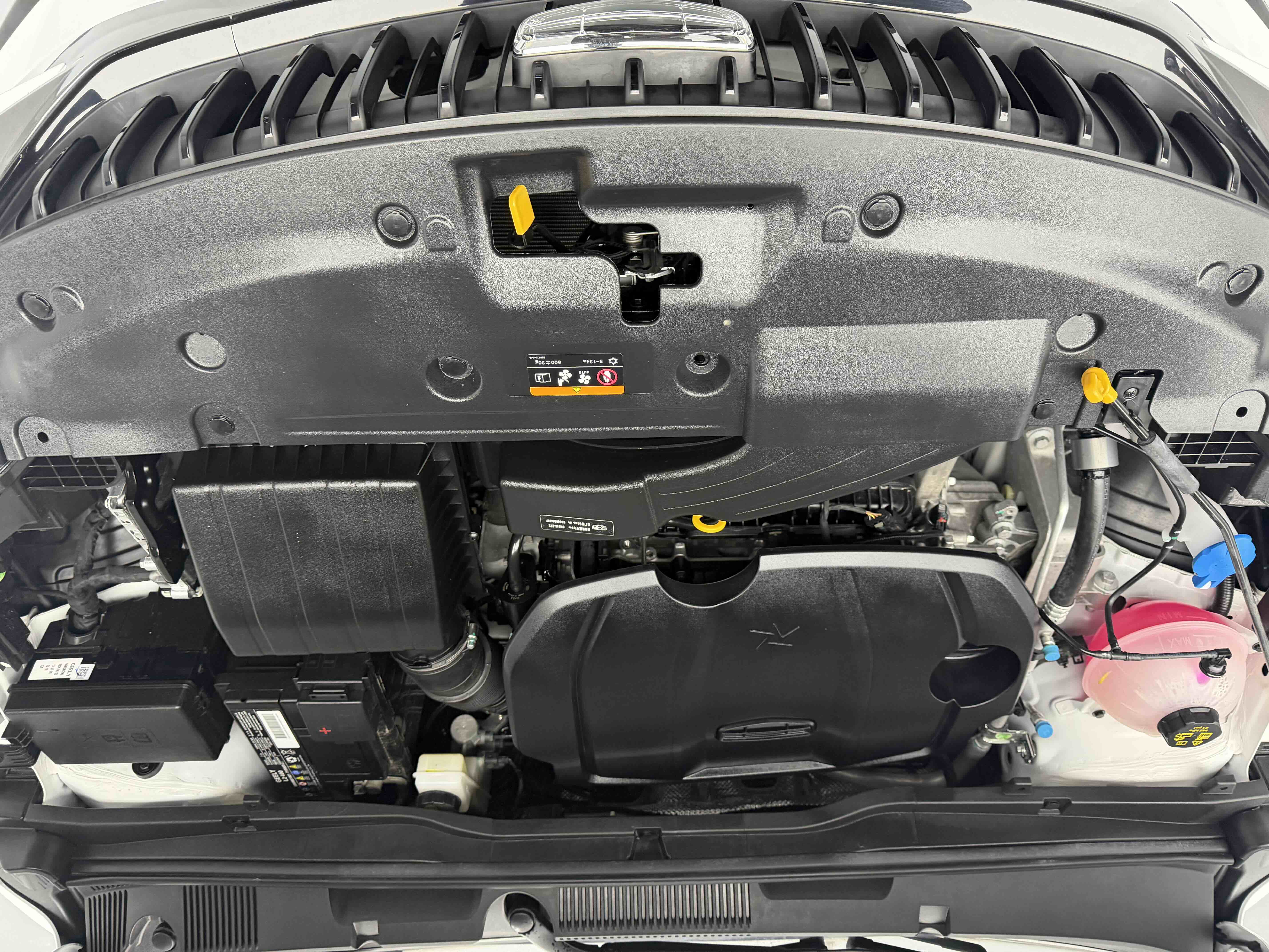 Coolray 2024 car image #17