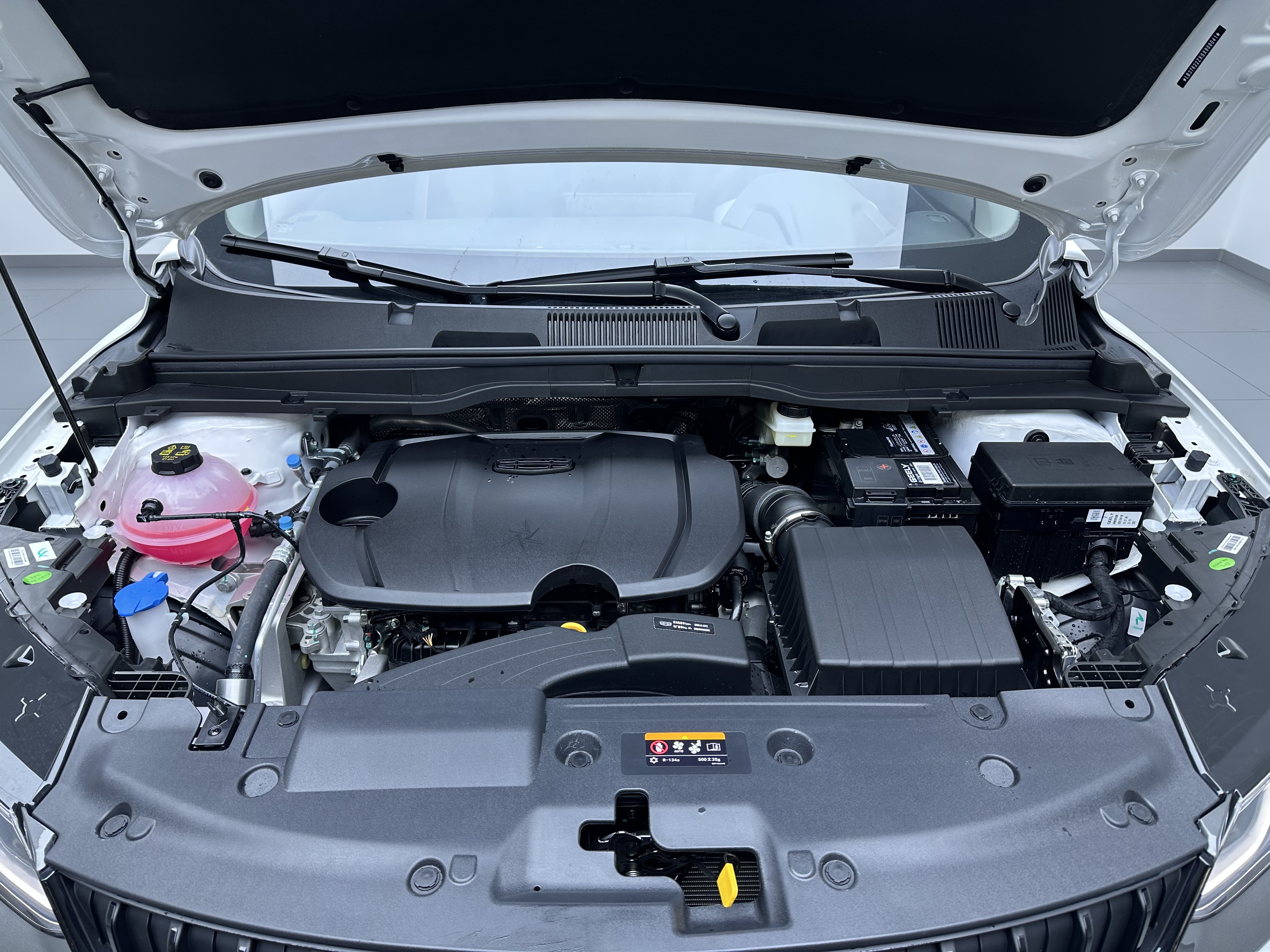 GEELY Coolray 2025 car image #17