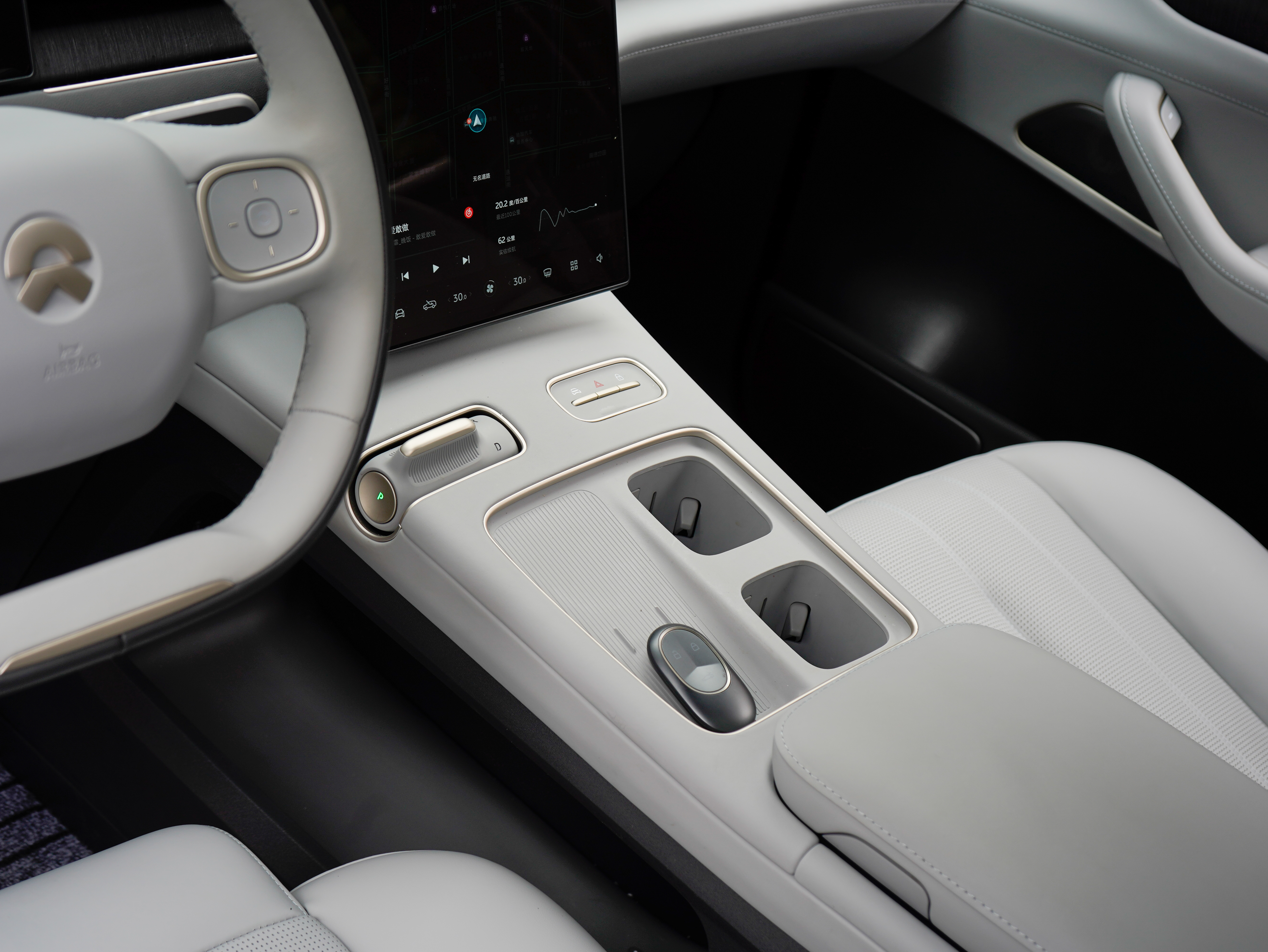 NIO ES8 2024 изображение автомобиля #17