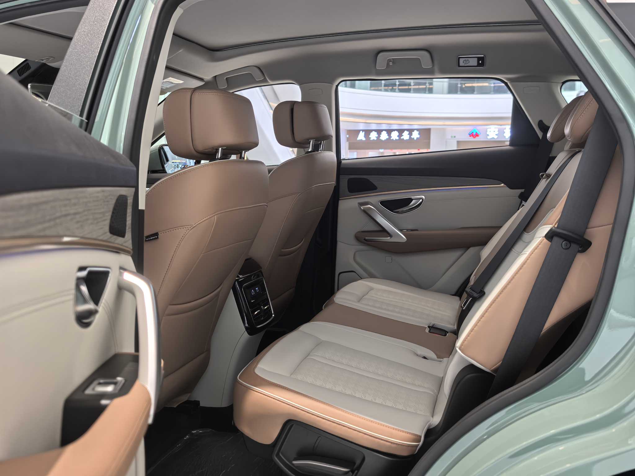 Jetour X70 C-DM 2024 immagine di auto #17