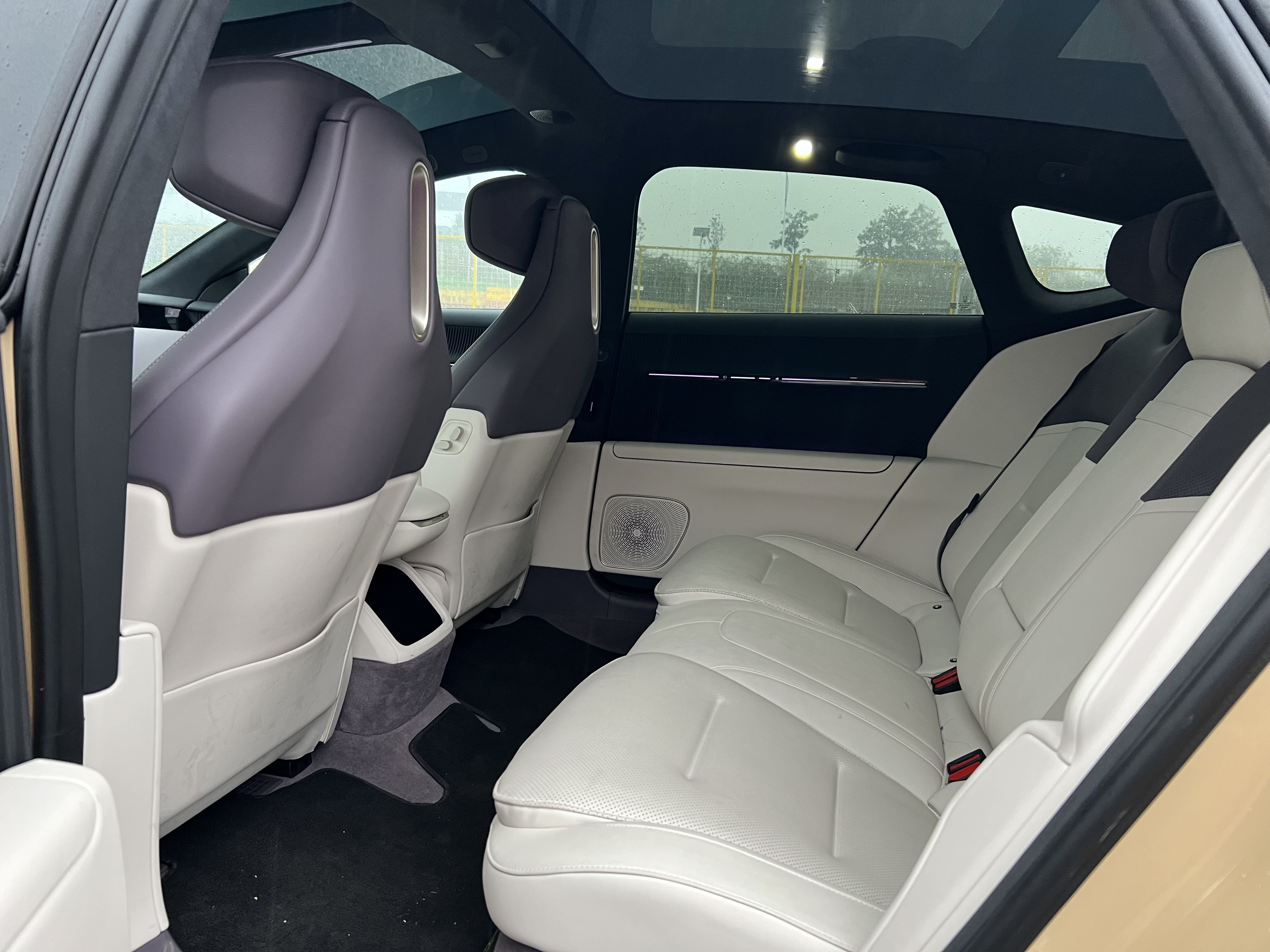 Avatr 12 2024 car image #17