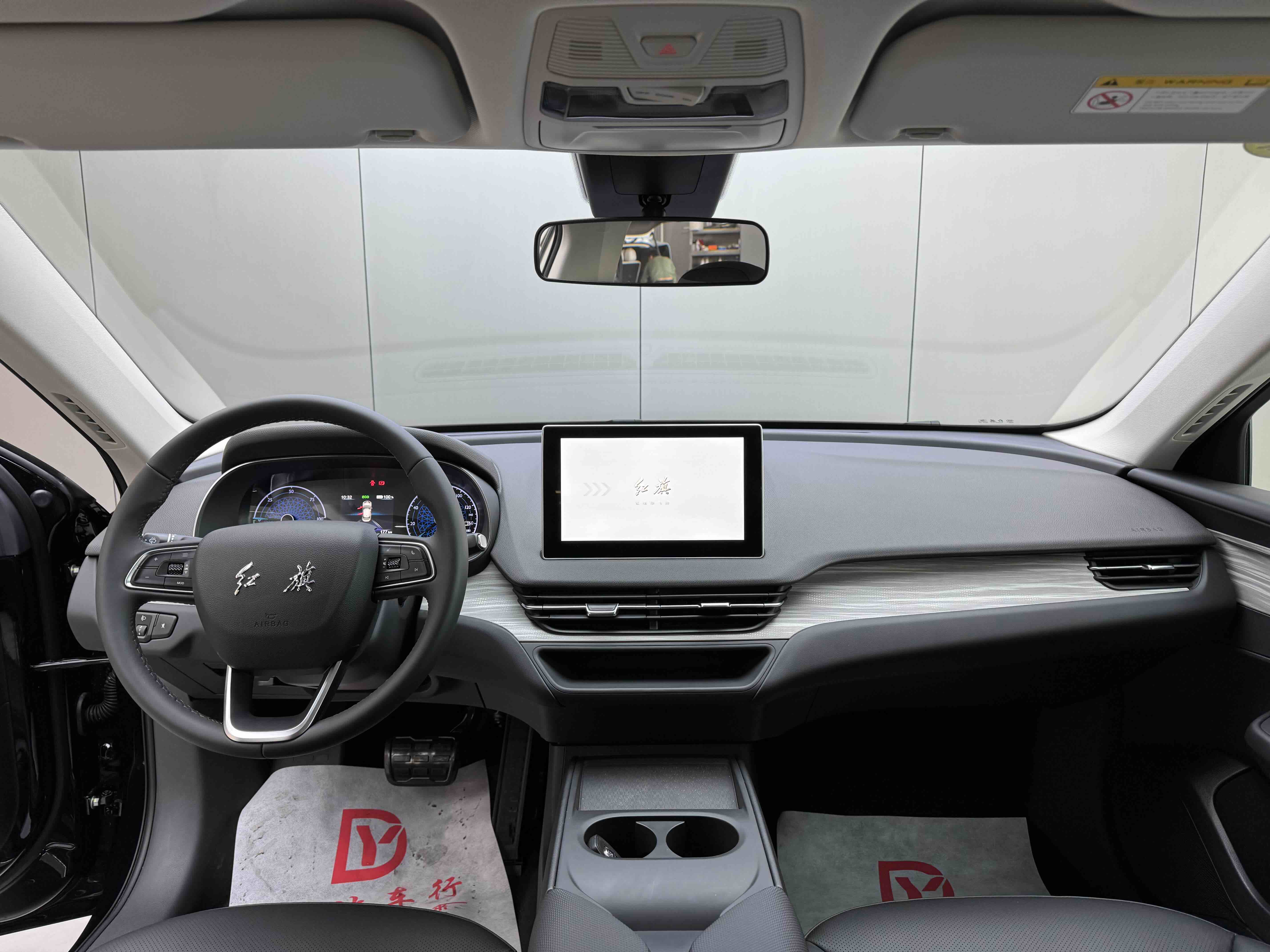 HongQi E-QM5 2026 car image #17