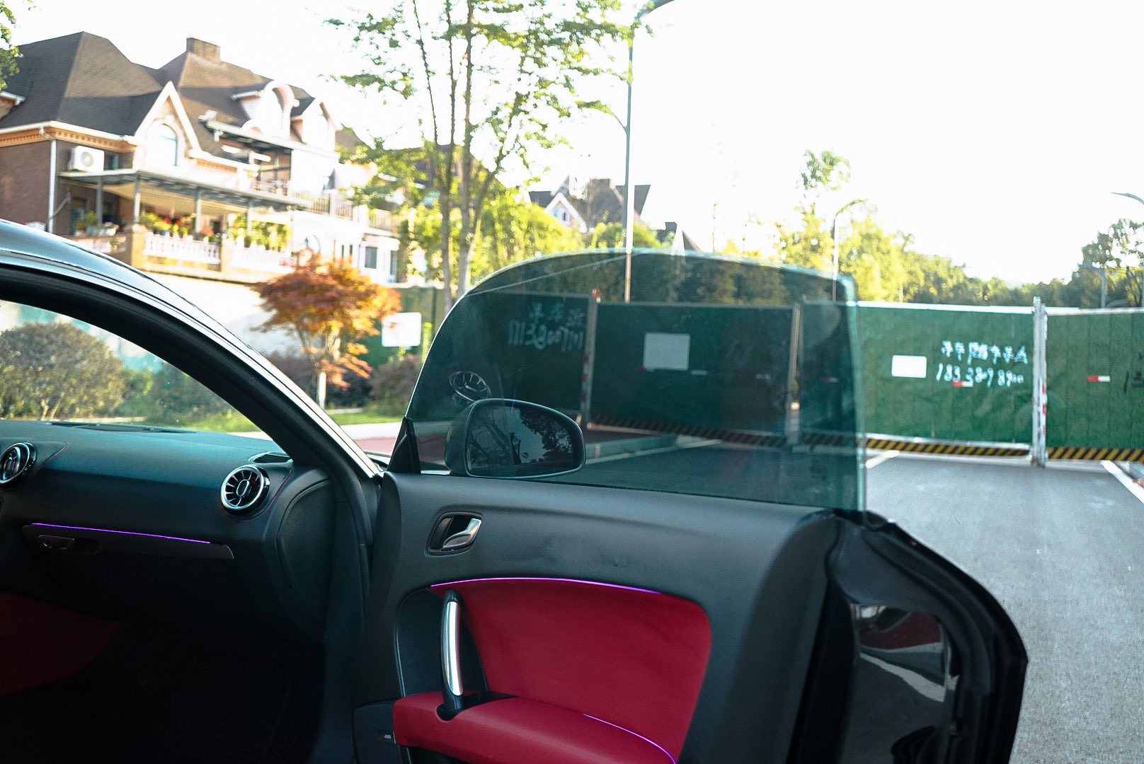 Audi TTS 2011 car image #17