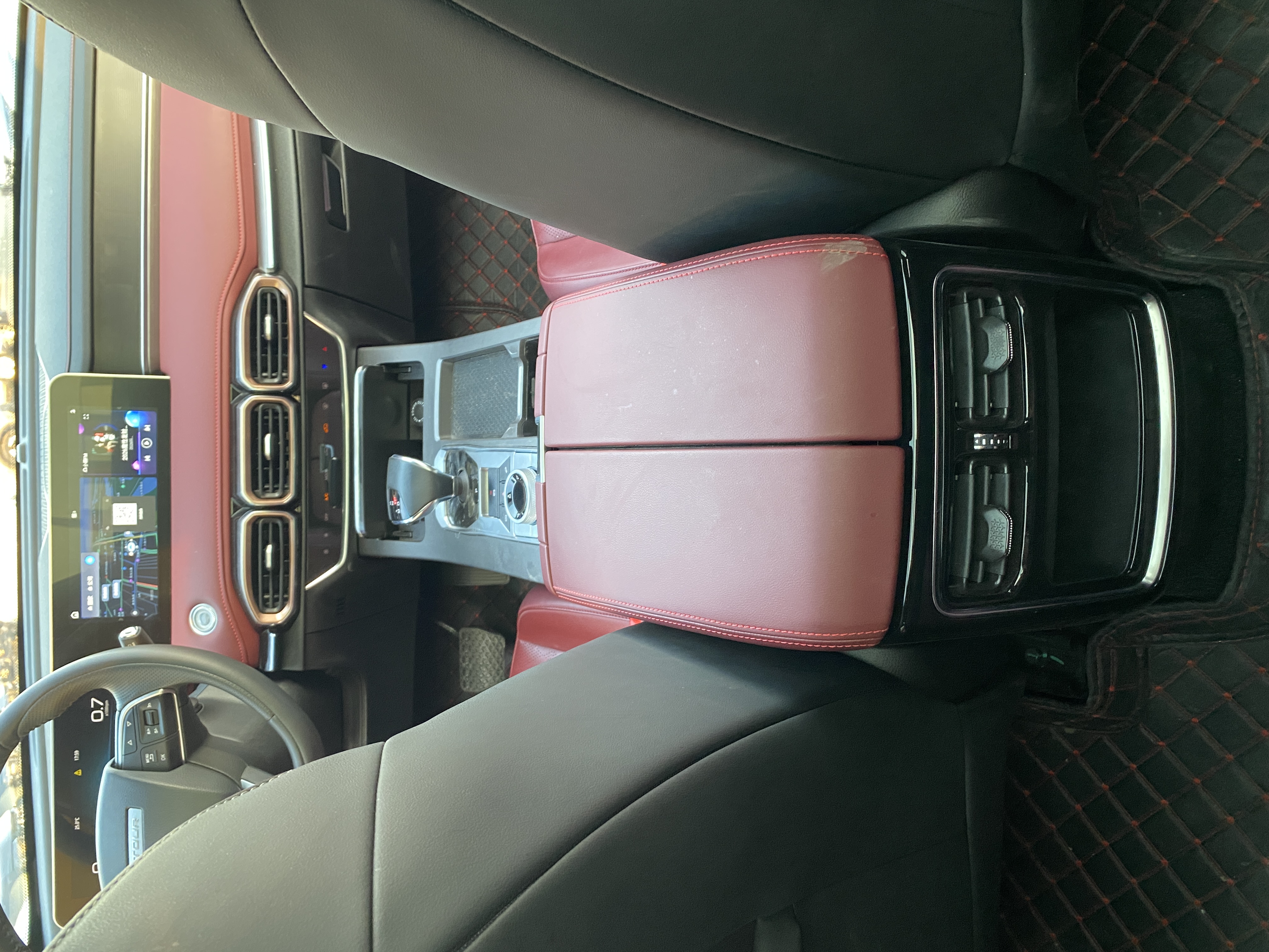 X70 PLUS 2024 car image #17