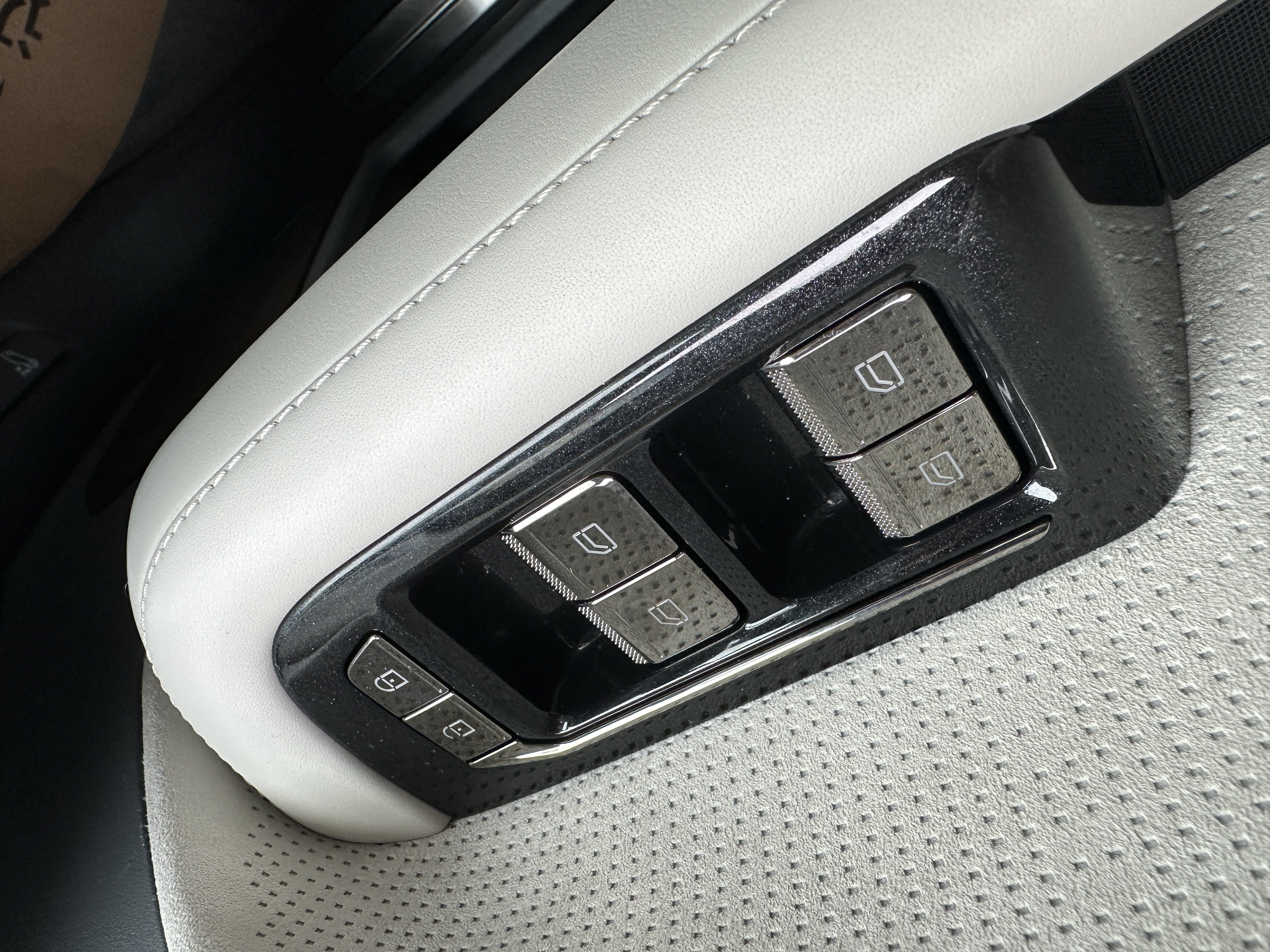 极氪 极氪009 2024 汽车图片 #17