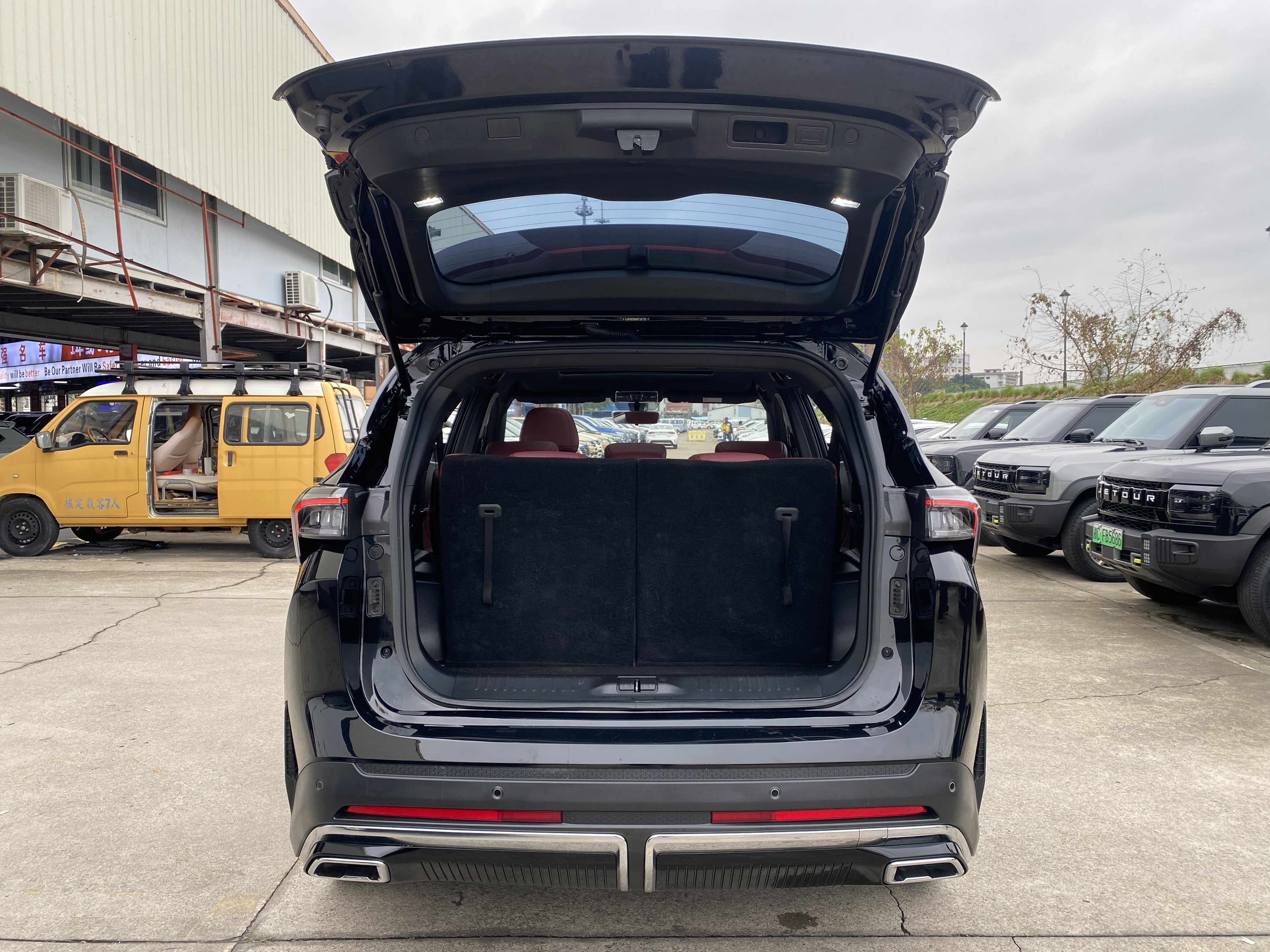 Jetour X70 PLUS 2024 car image #17