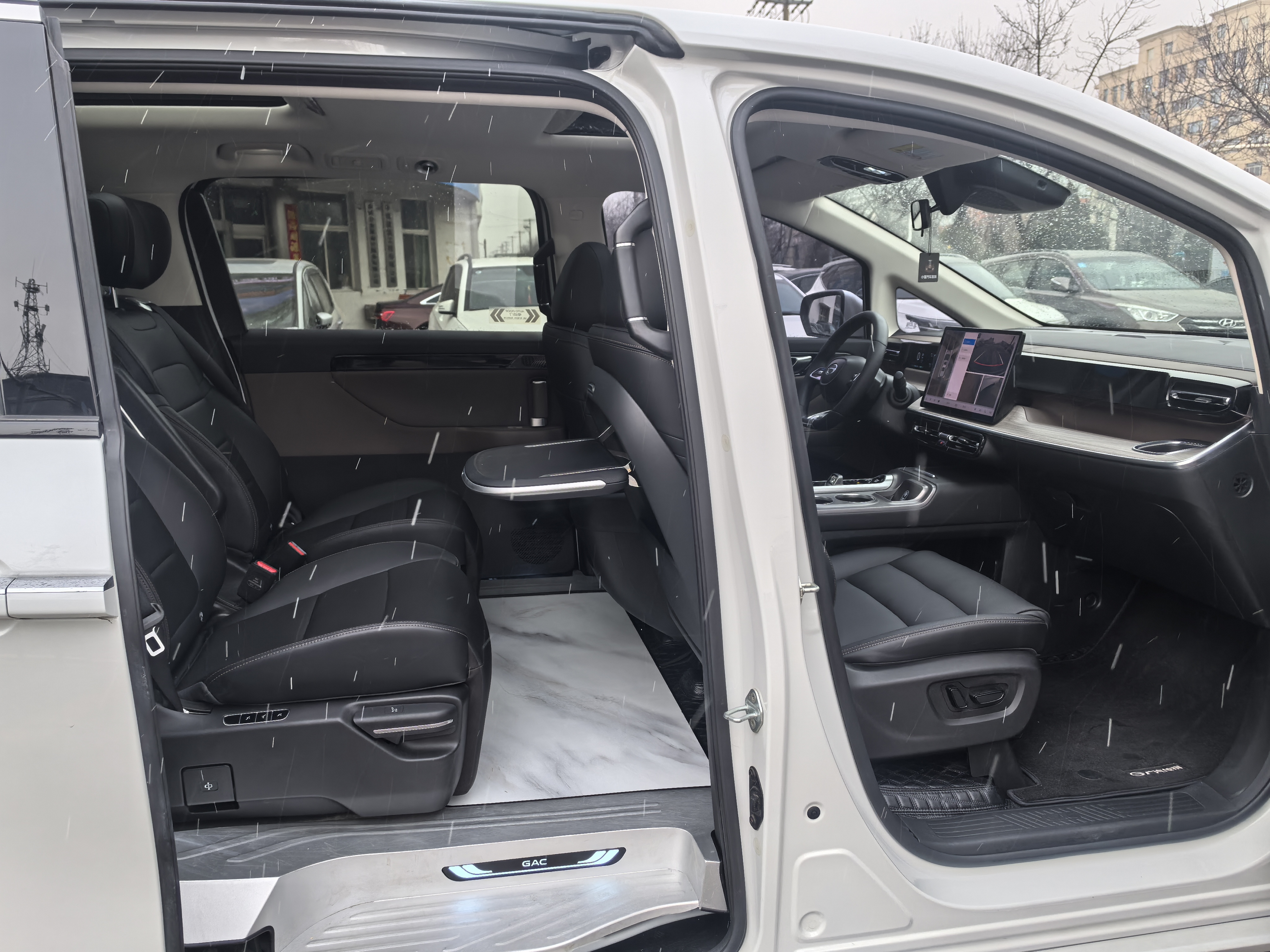 GAC Trumpchi E8 2025 imagem de carro #17