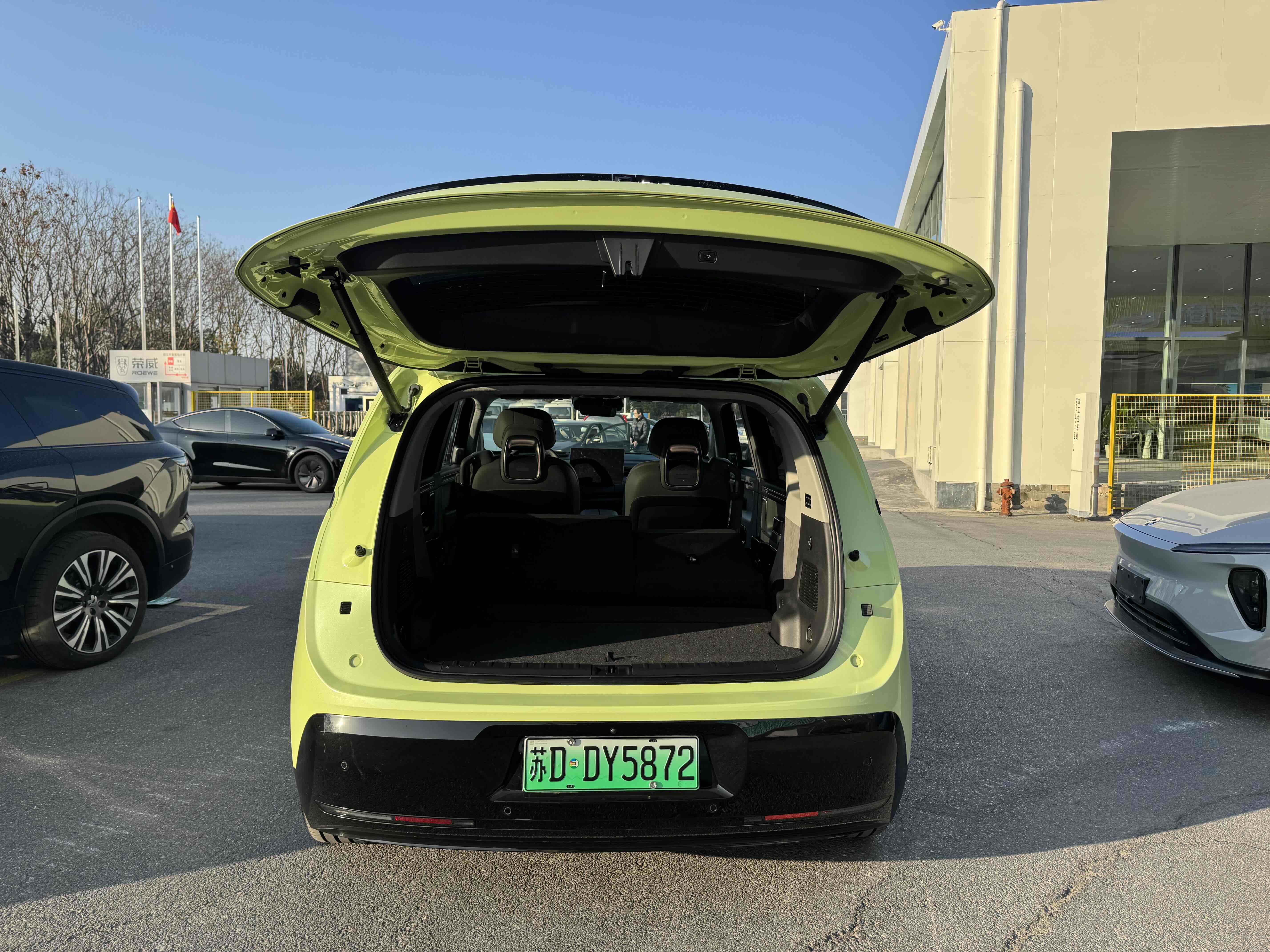 极氪 极氪MIX 2024 汽车图片 #17