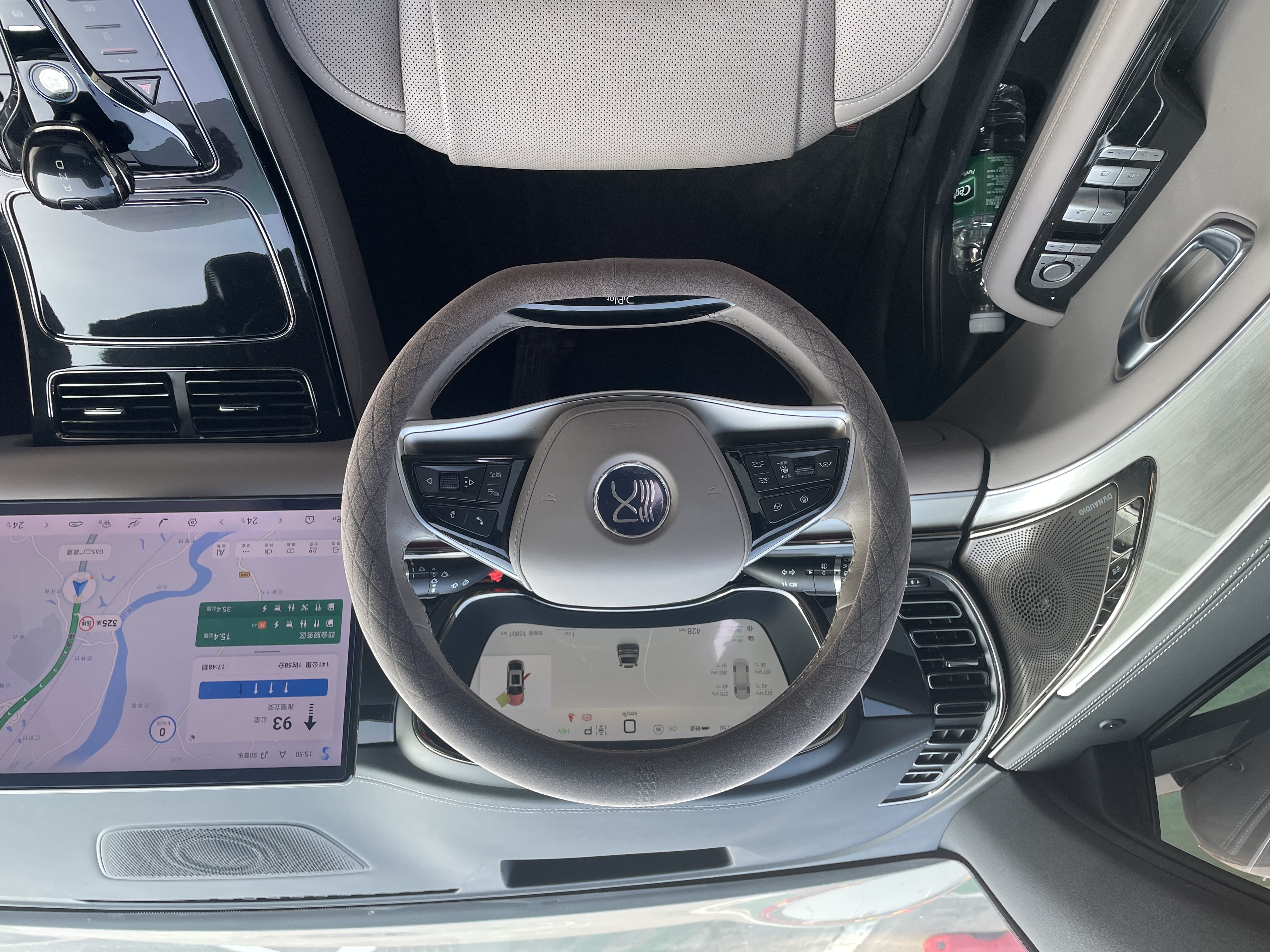 BYD Han 2024 car image #17