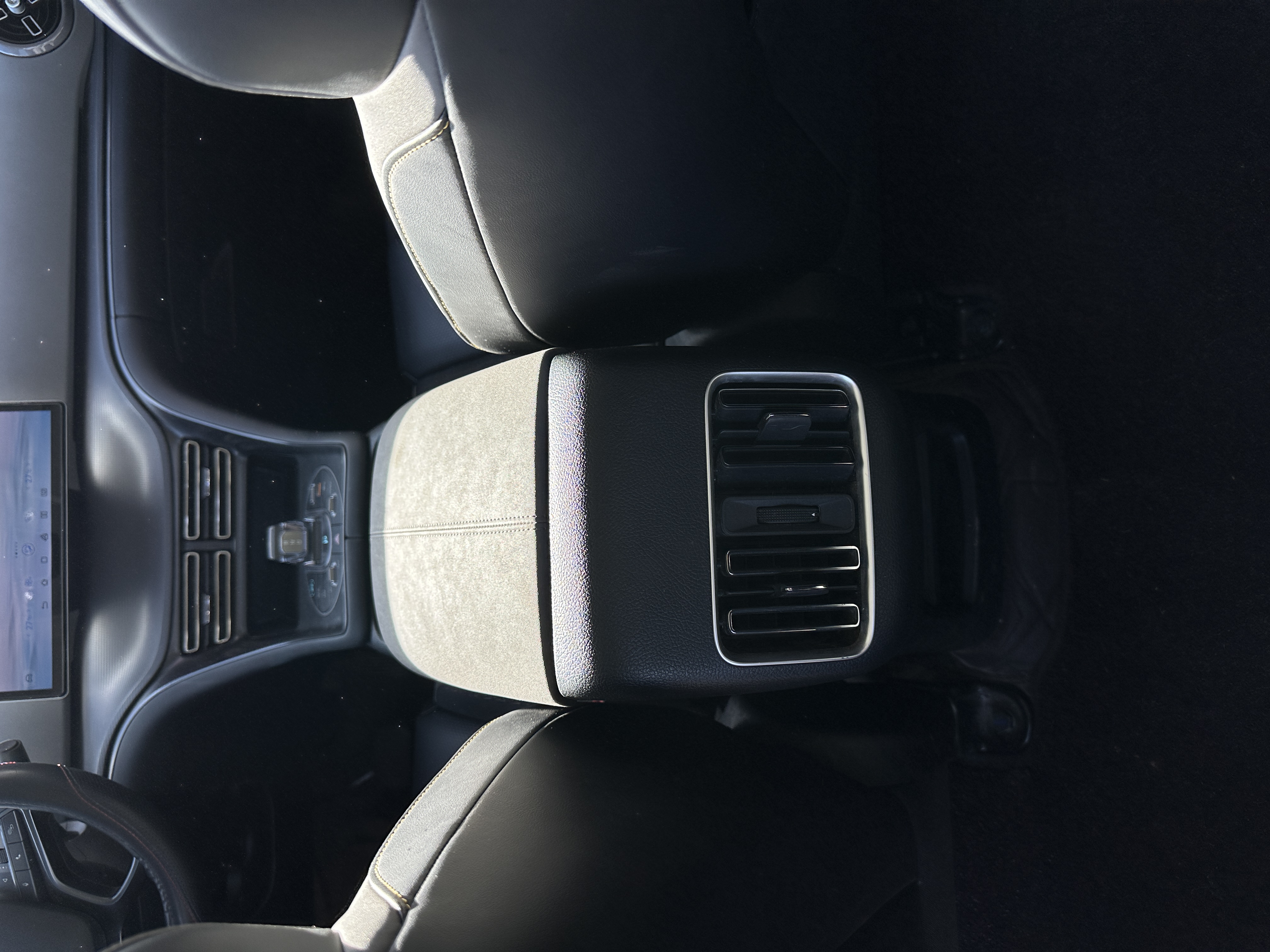 BYD Sea Lion 05 DM-i 2025 image de voiture #17