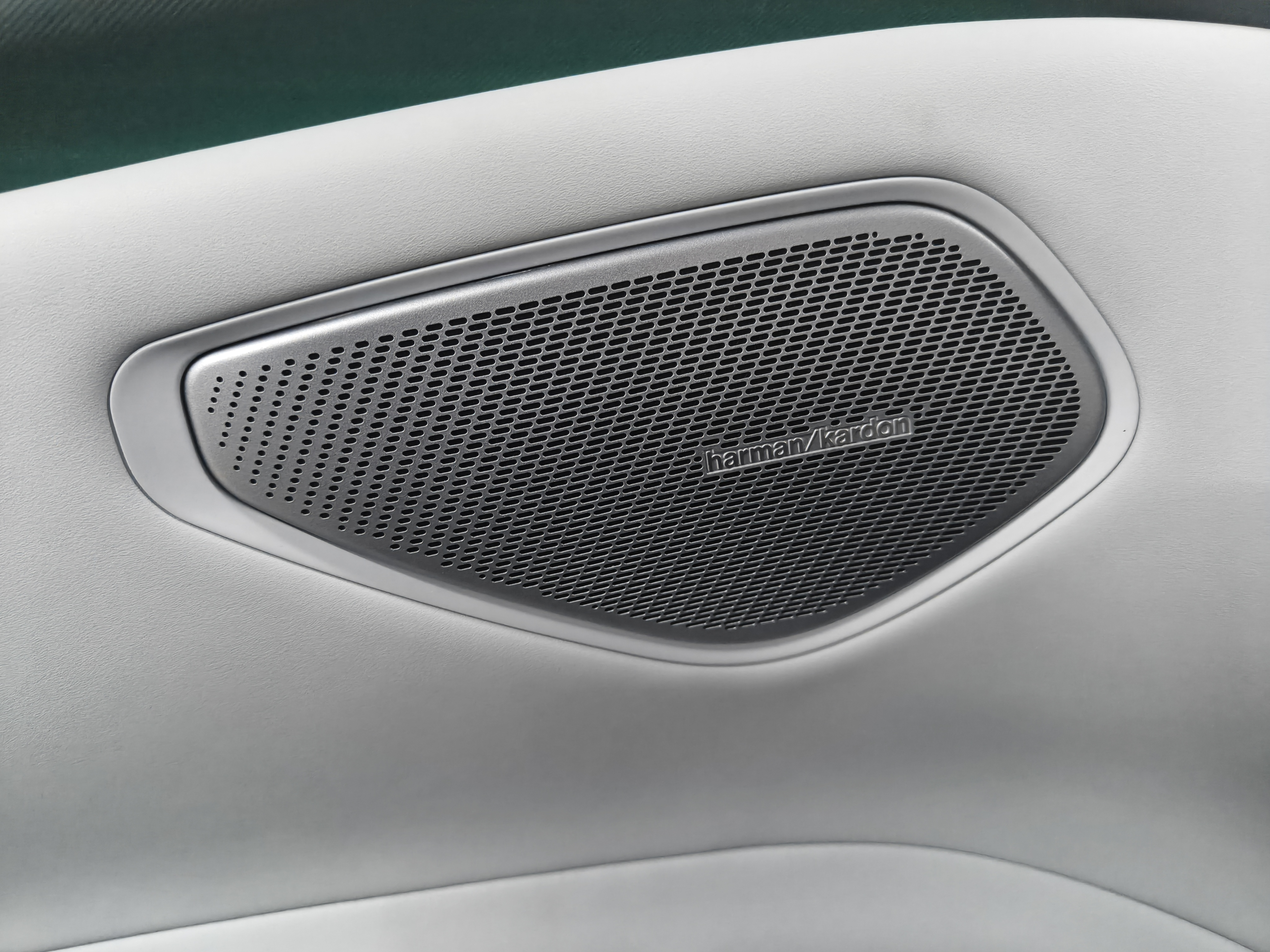 Lynk & Co 2026 #17 Lynk & Co 2026 car image #17
