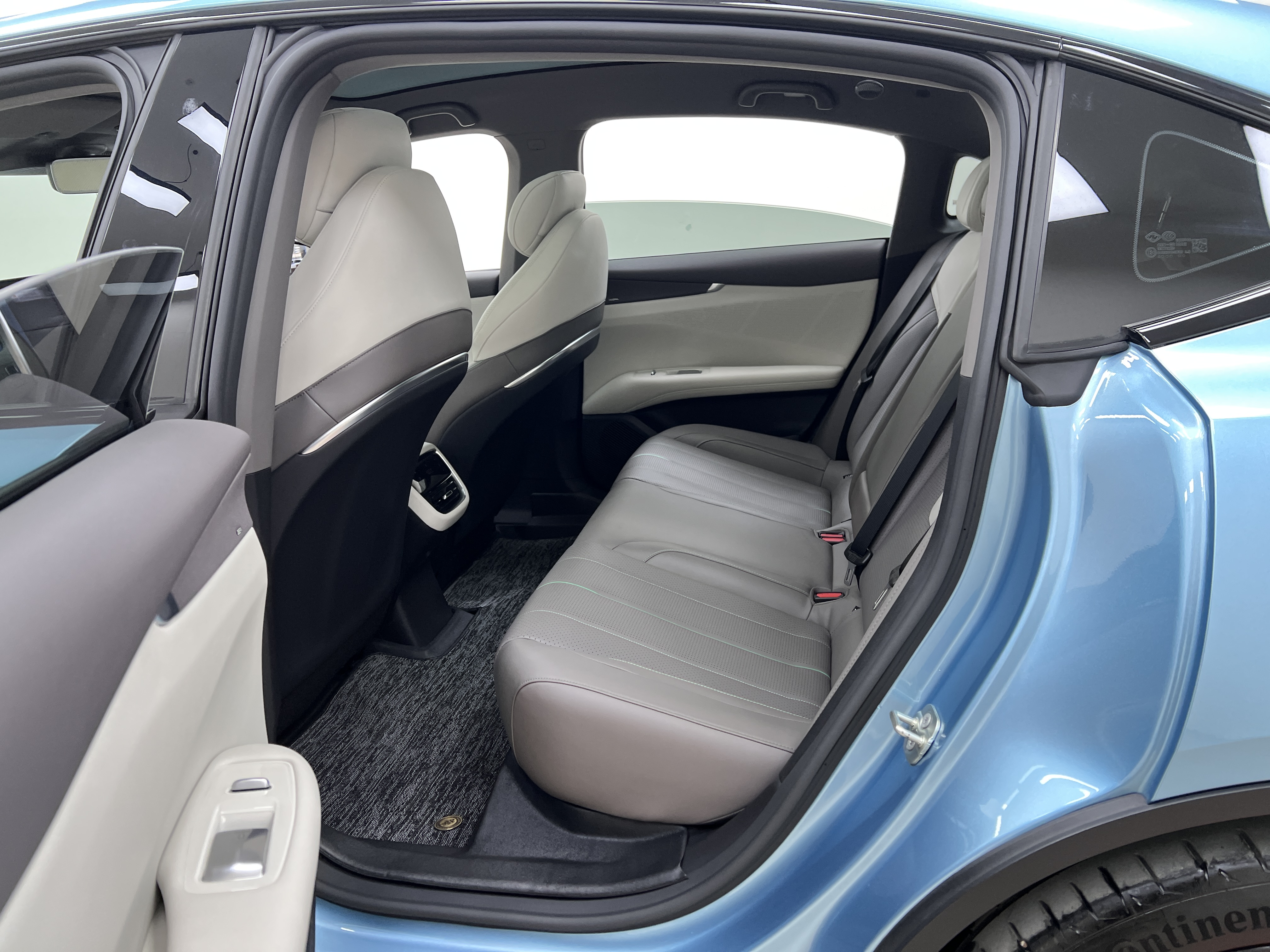 Deepal L07 2024 изображение автомобиля #17