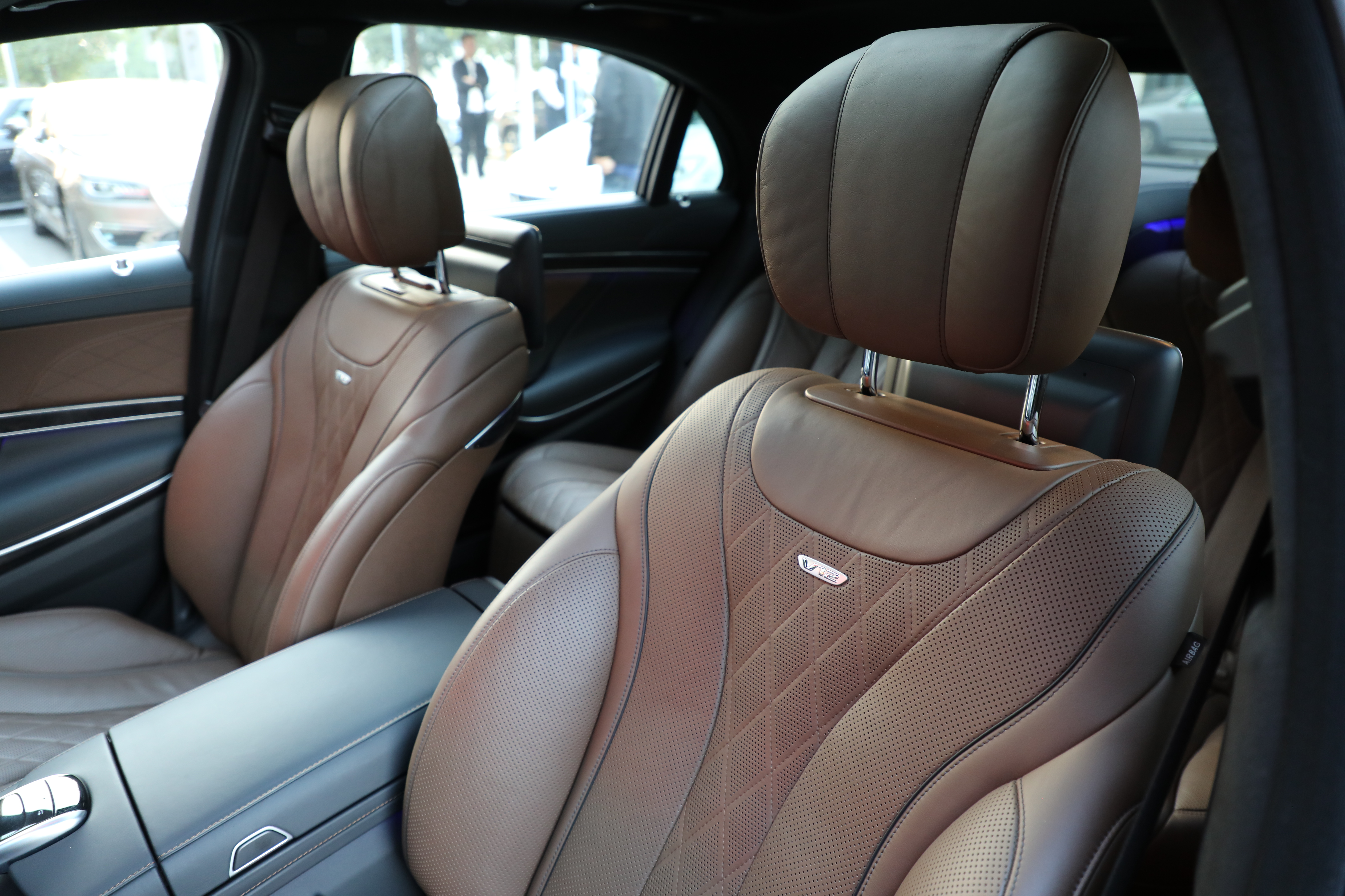 Mercedes-Benz S Class 2015 car image #17