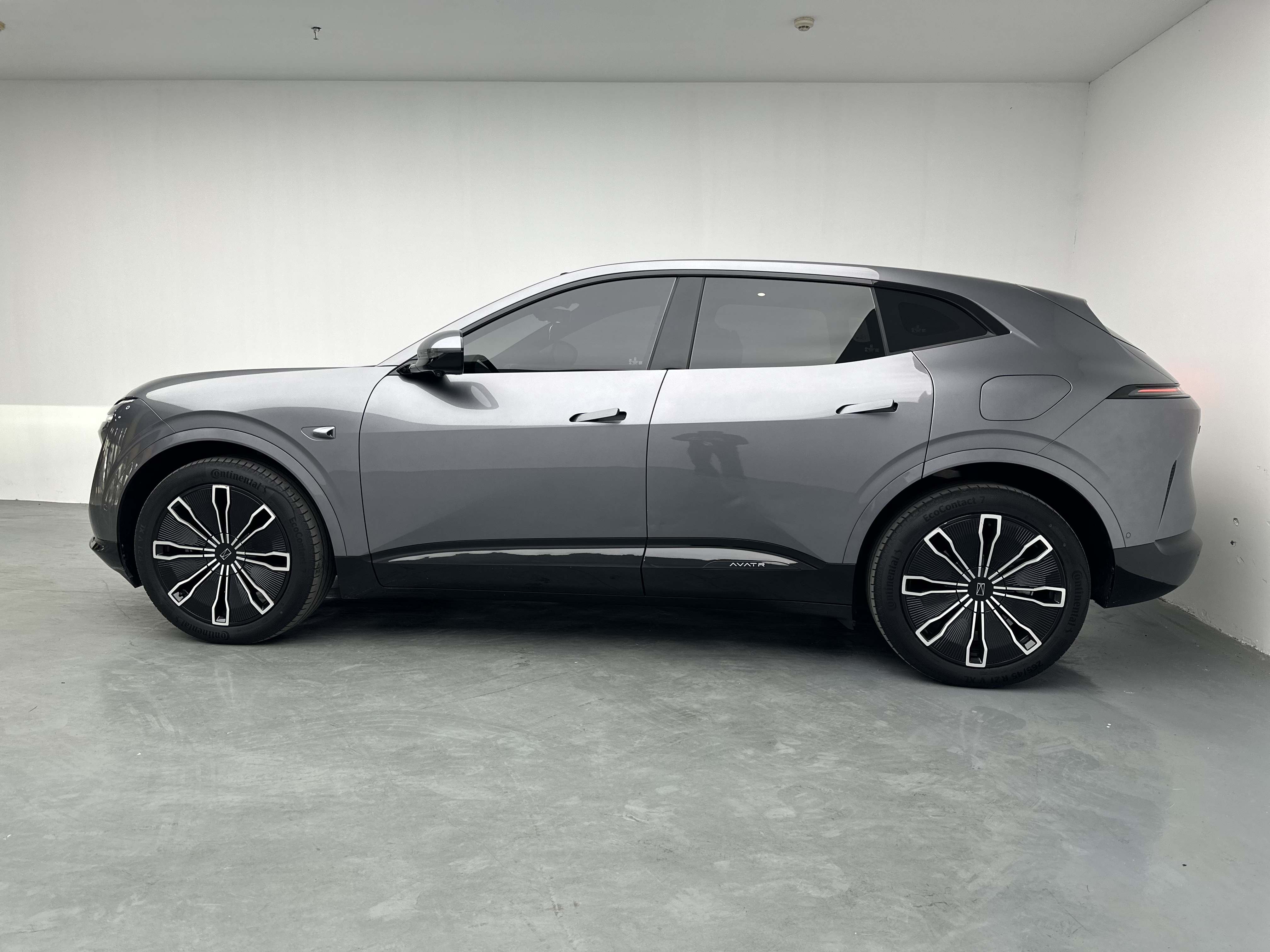 Avatr 07 2024 car image #17