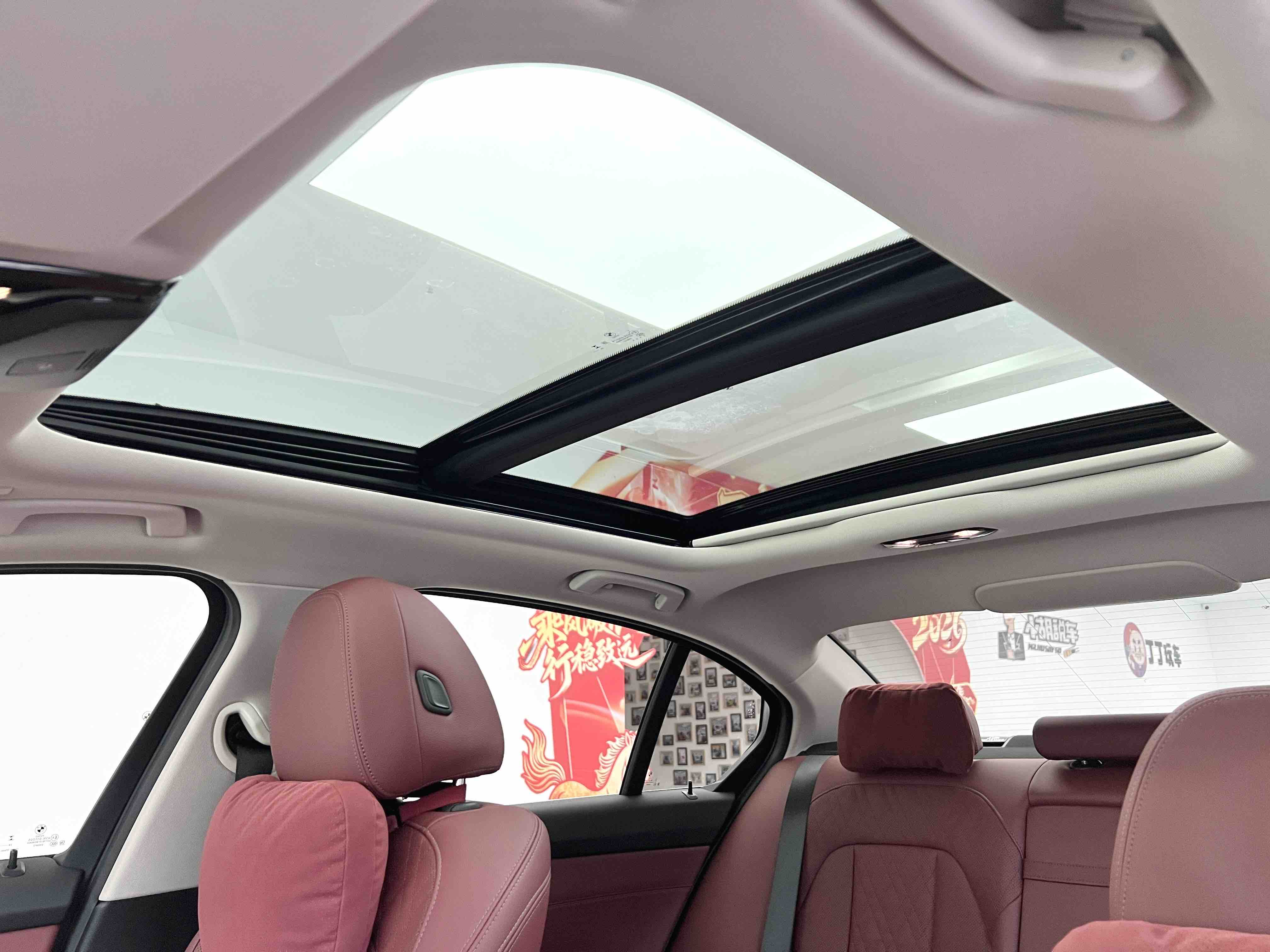 BMW i3 2024 car image #17