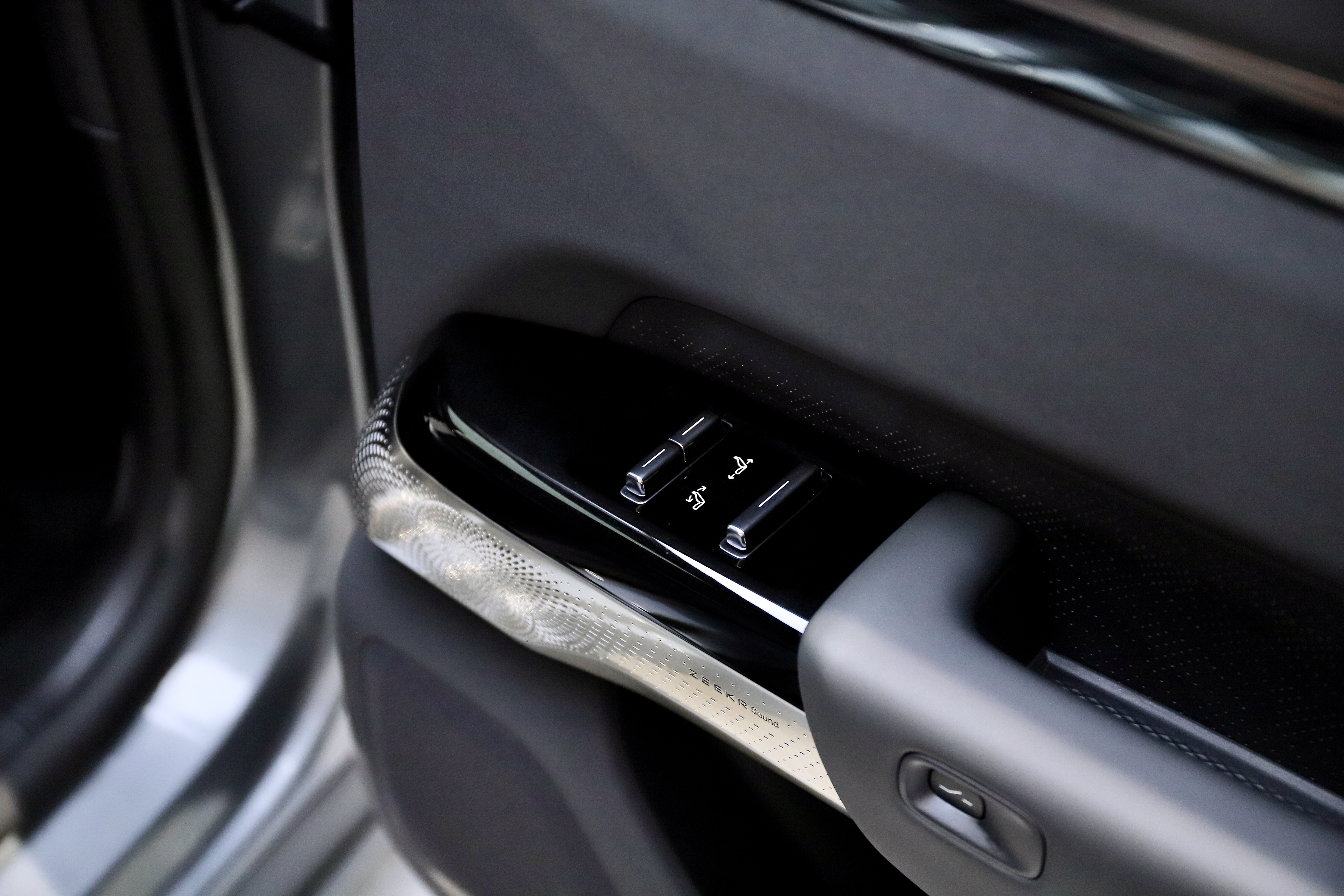 极氪 极氪7X 2024 汽车图片 #17