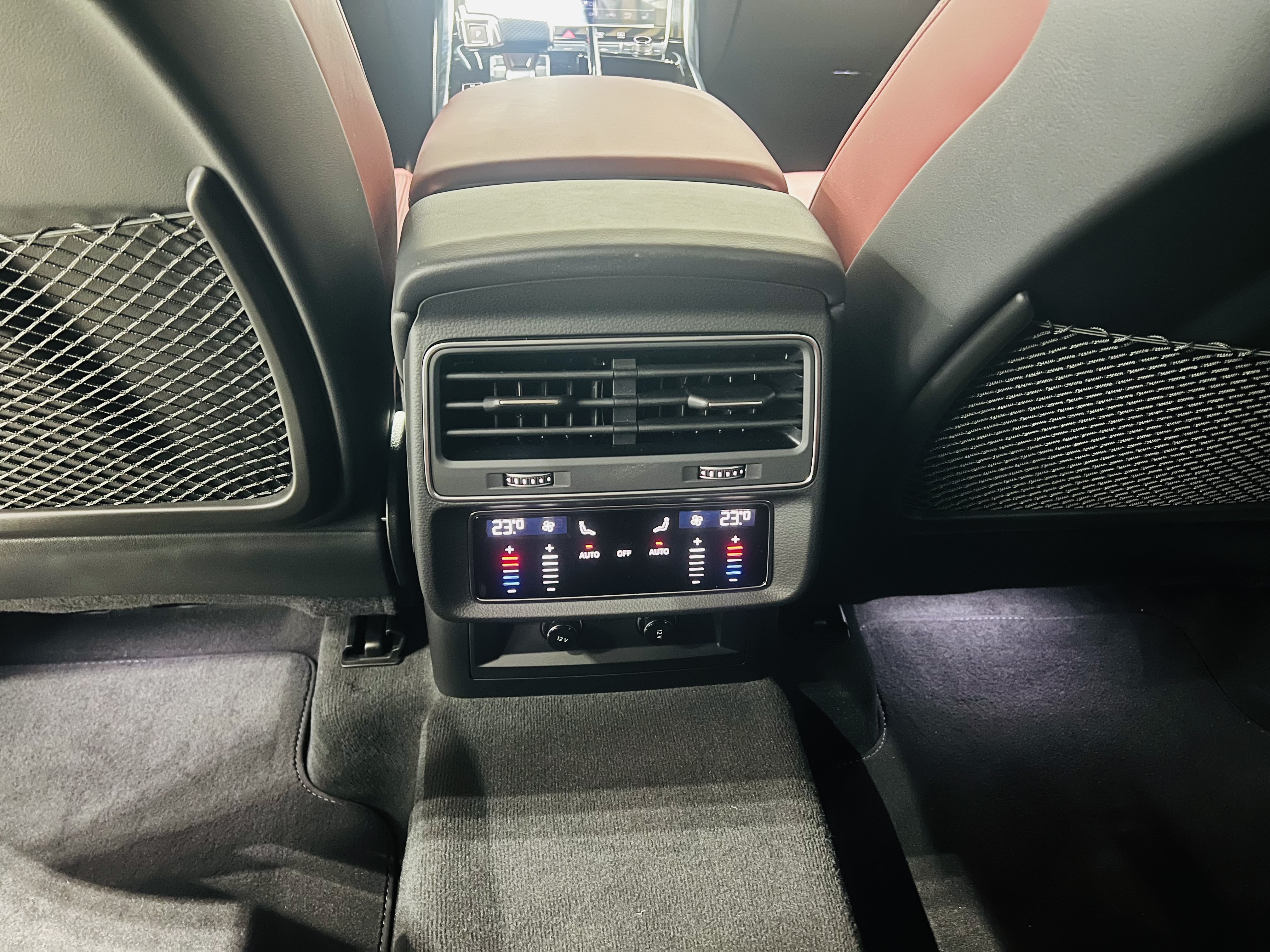 Audi SQ7 2024 #17 Audi SQ7 2024 изображение автомобиля #17