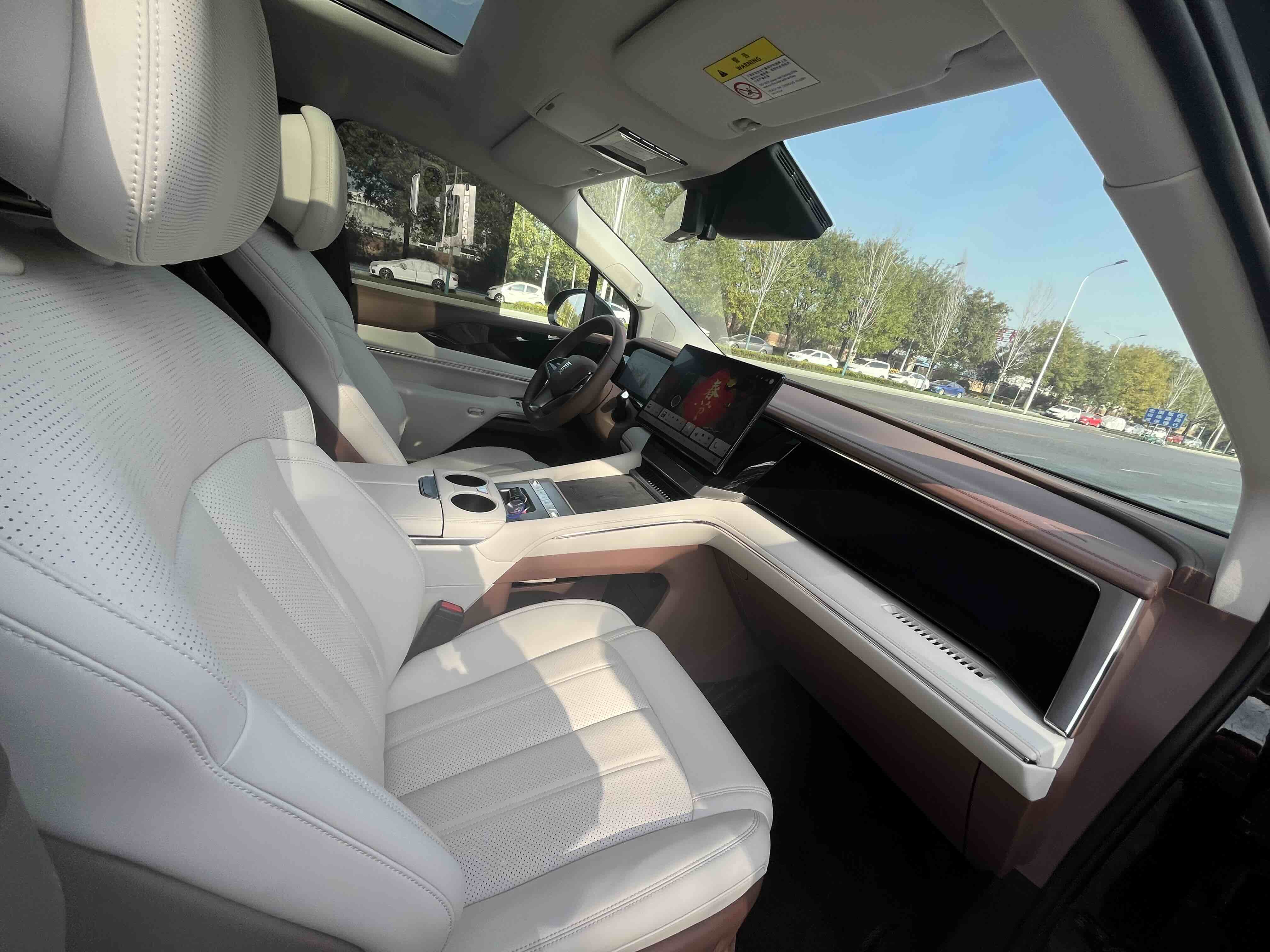 BYD Xia 2025 car image #17