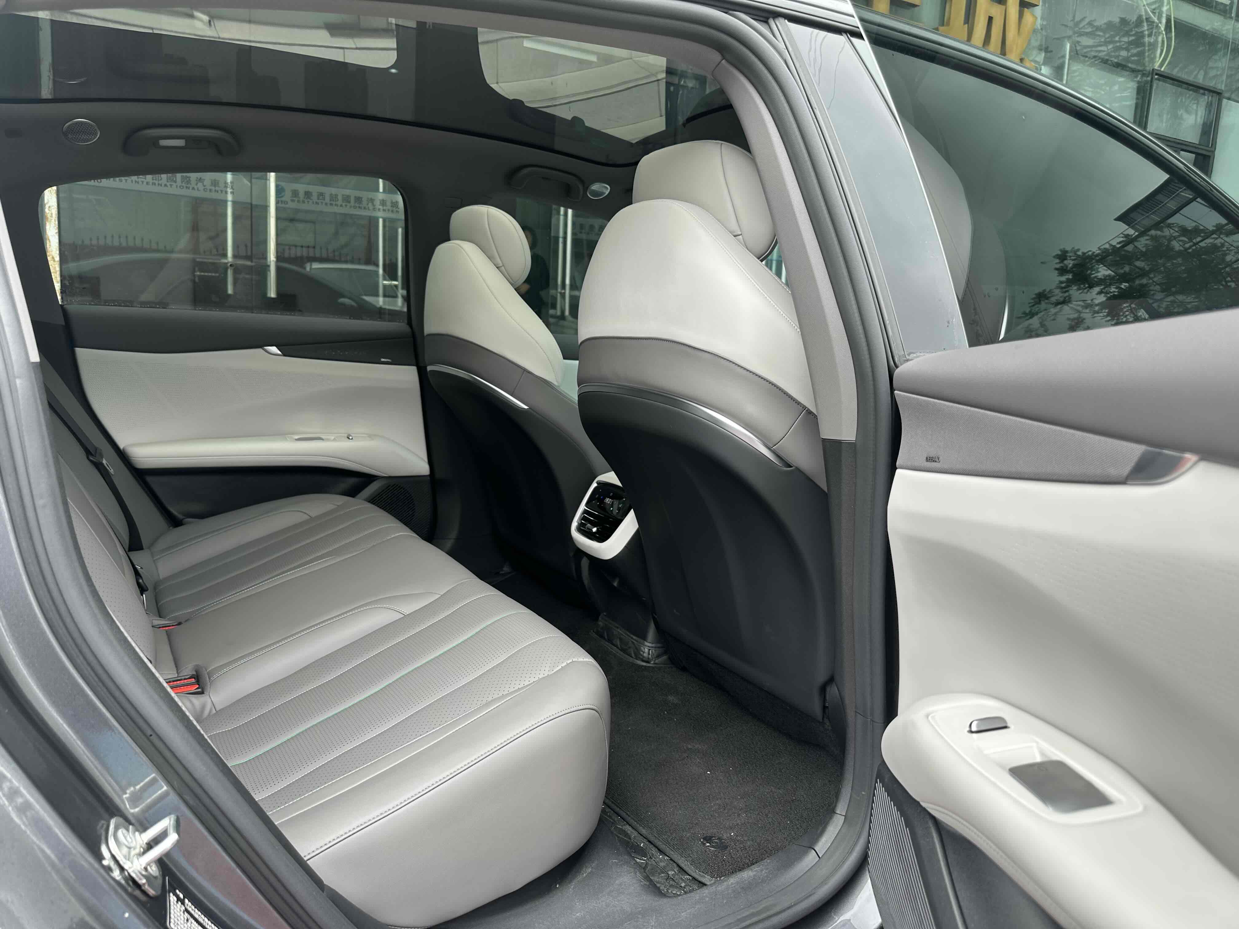 Deepal L07 2025 car image #17