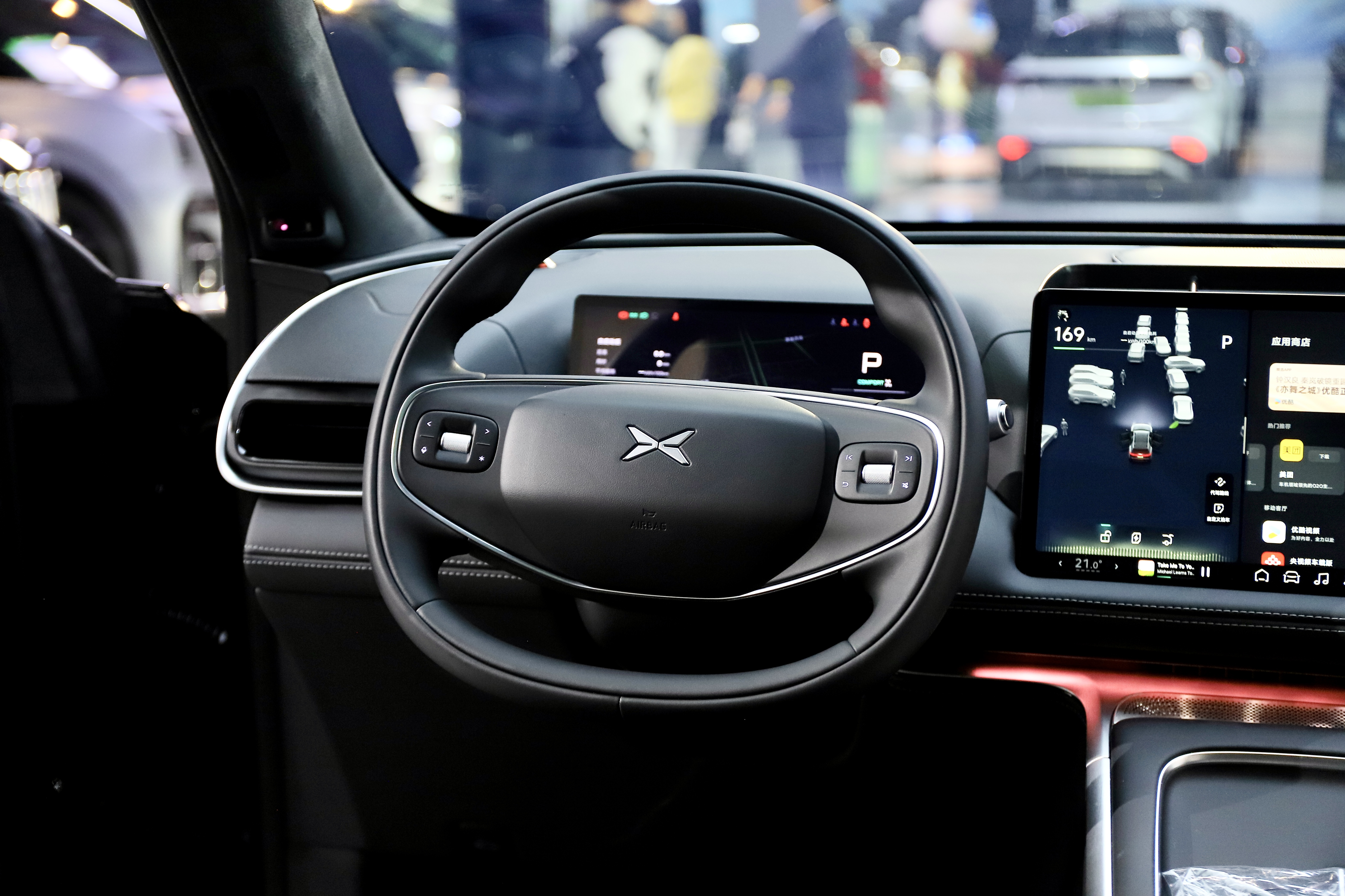 Xpeng G9 2025 immagine di auto #17