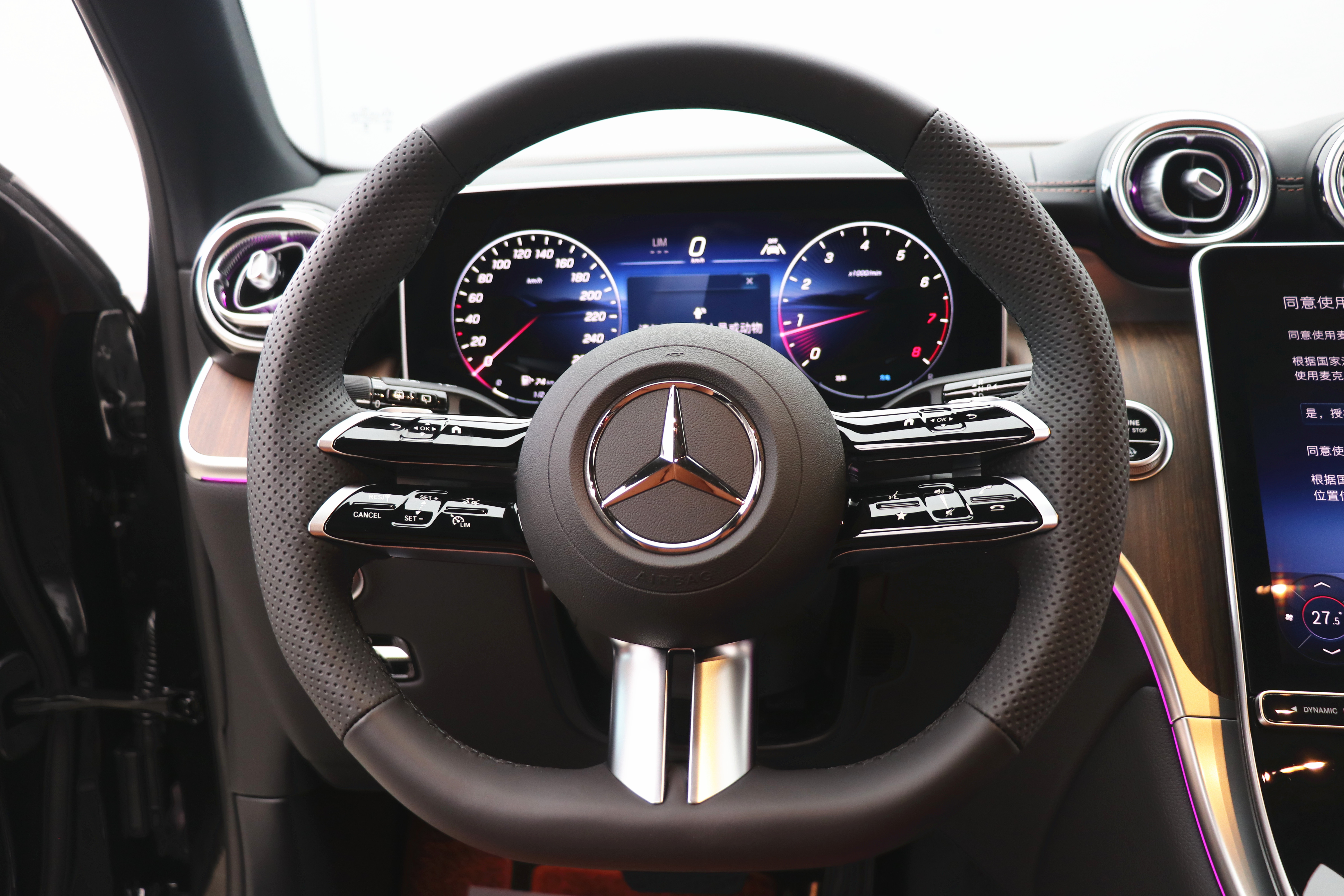 Mercedes-Benz GLC Class 2025 car image #17