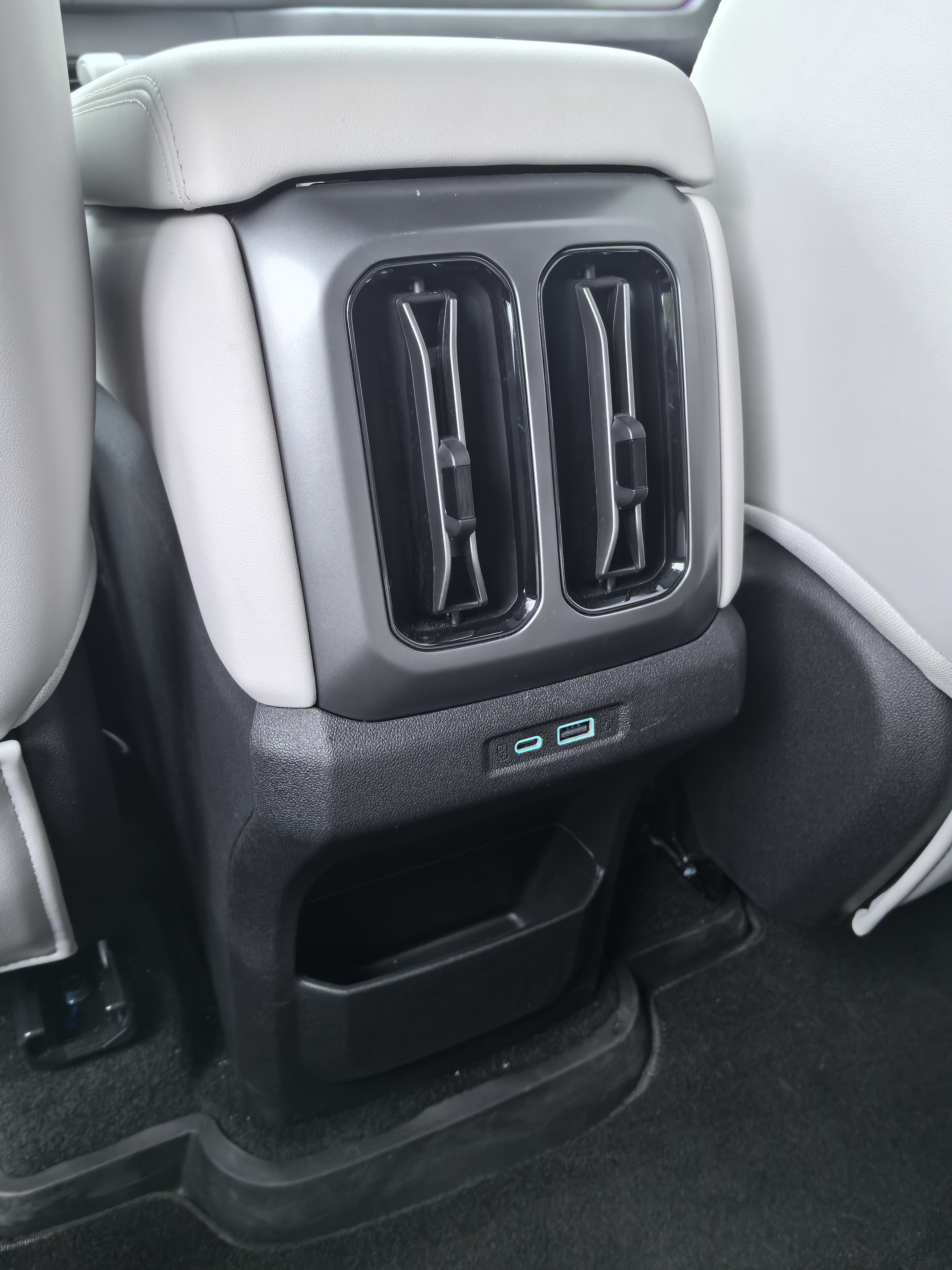 FangChengBao Tiger 3 2025 car image #17