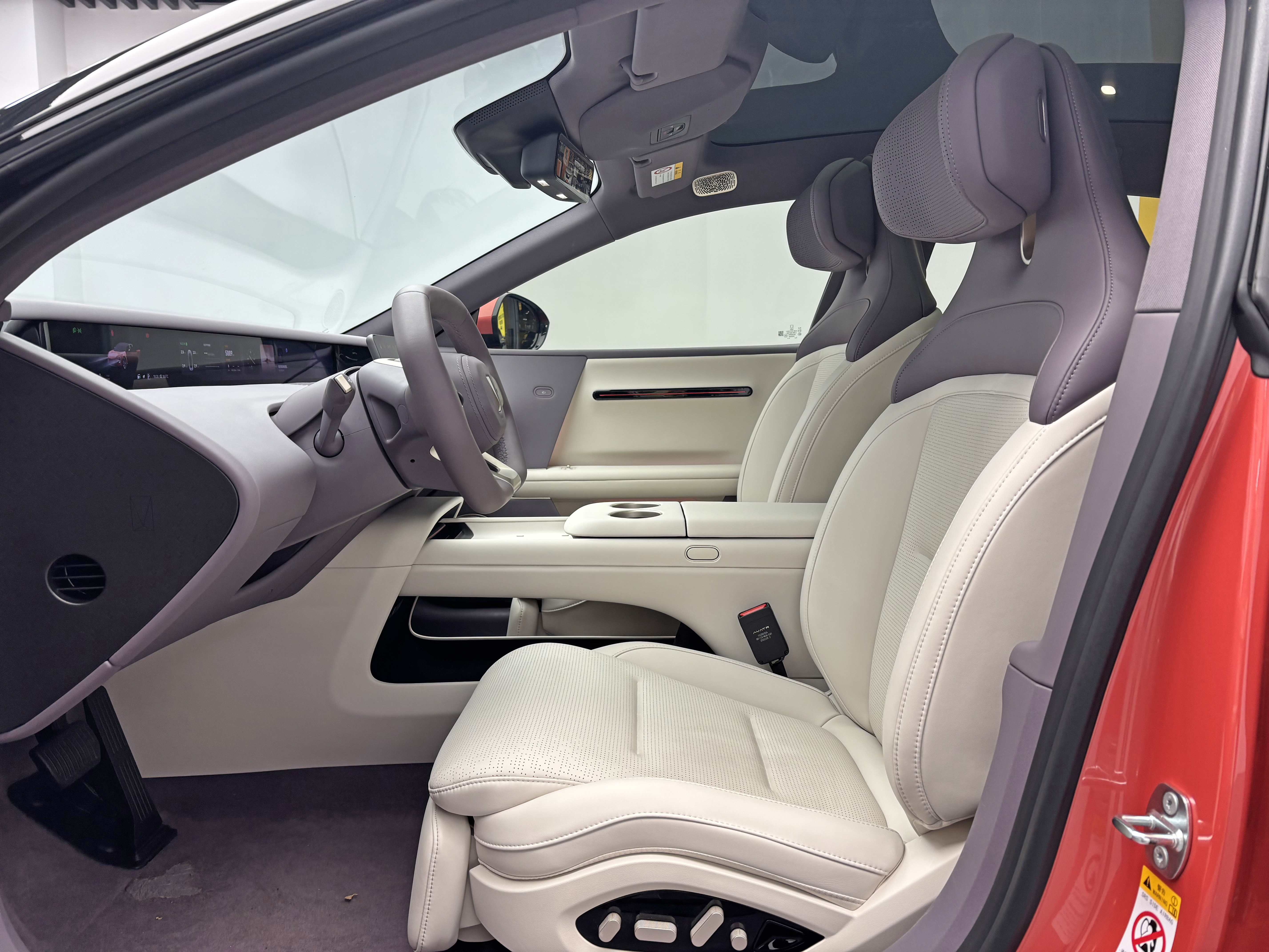 Avatr 06 2025 صورة سيارة #17