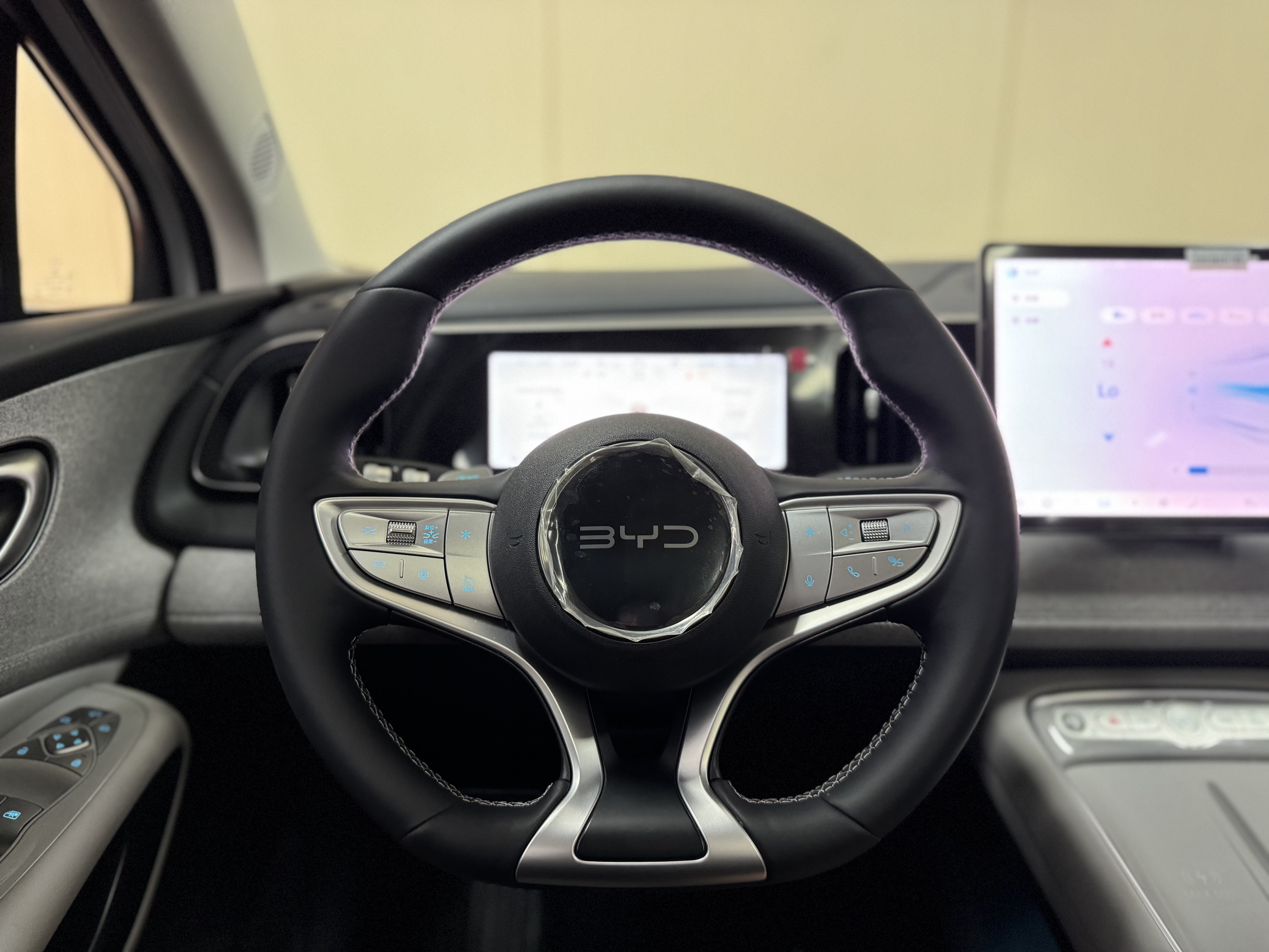 BYD Sea Lion 05 EV 2025 #17 BYD Sea Lion 05 EV 2025 car image #17