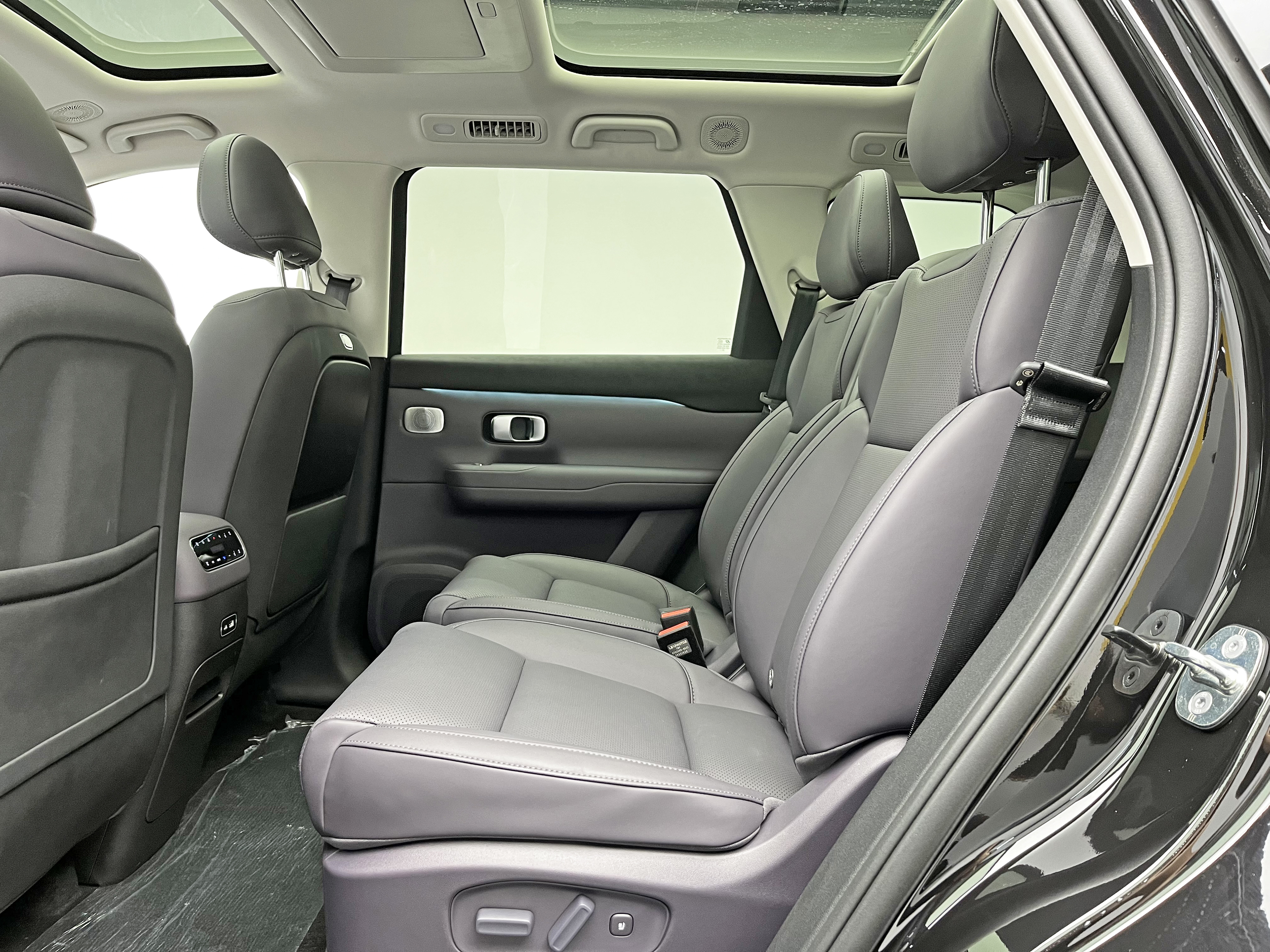 零跑汽车 零跑C16 2025 汽车图片 #17