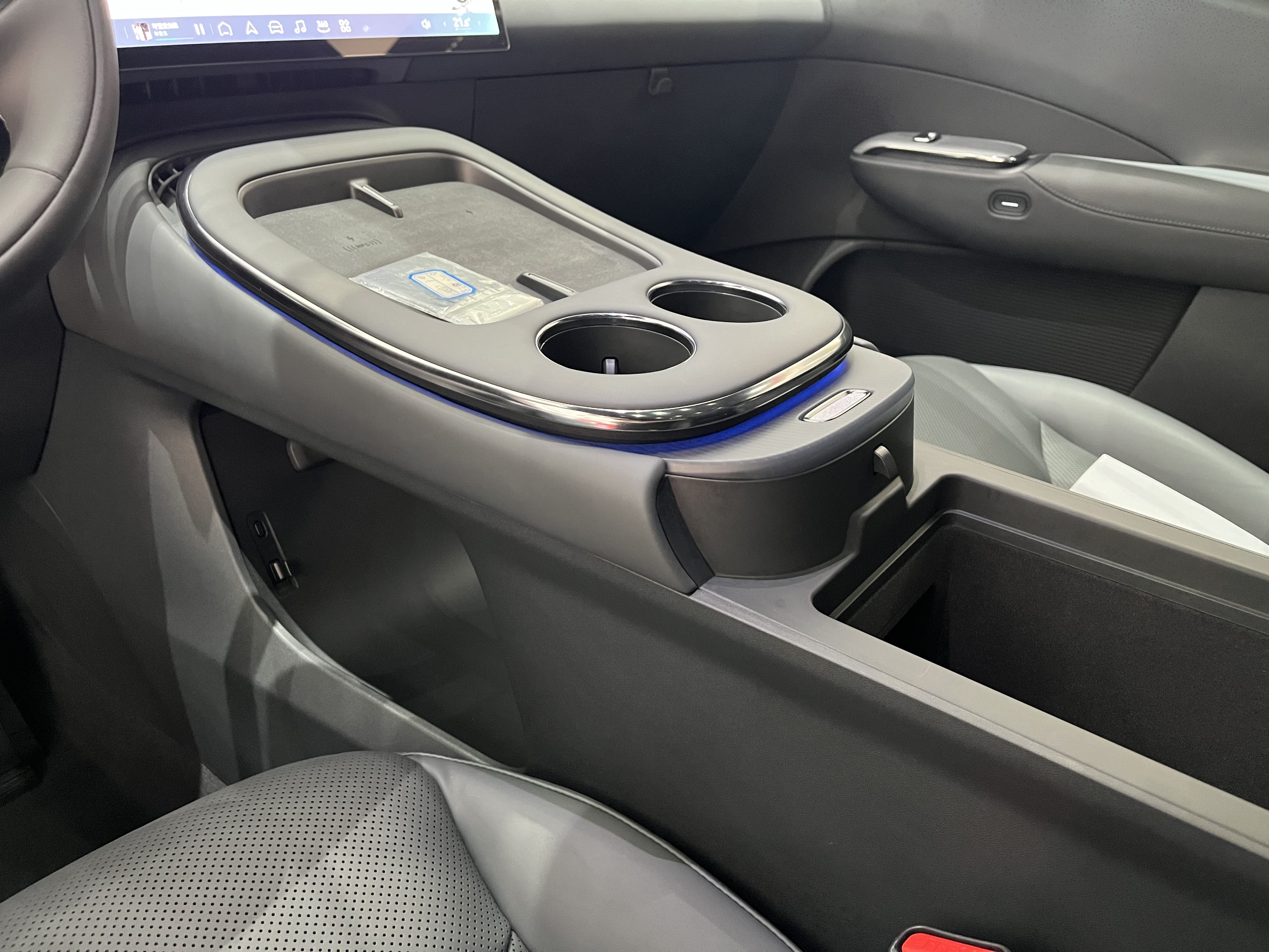 Xpeng G7 2025 immagine di auto #17