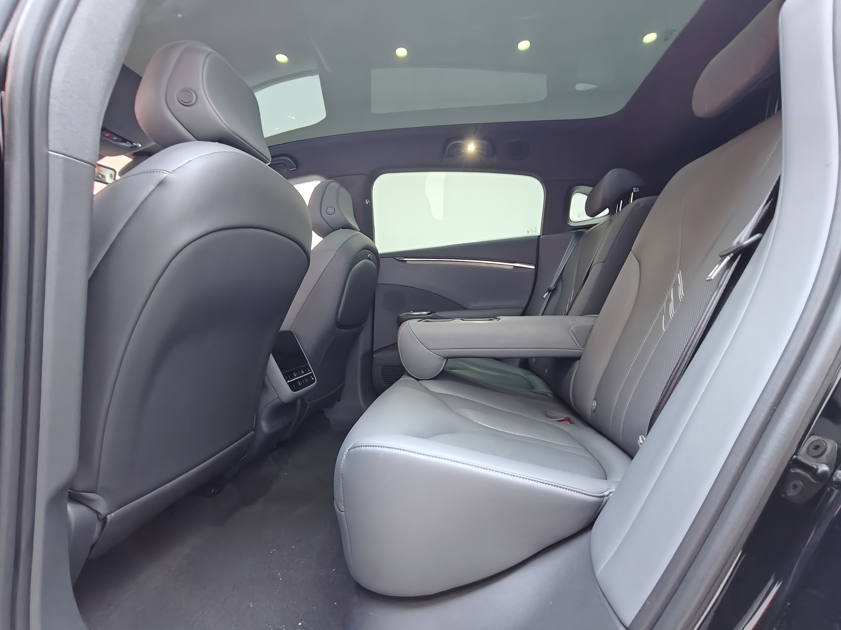 Xpeng G7 2025 #17 Xpeng G7 2025 car image #17