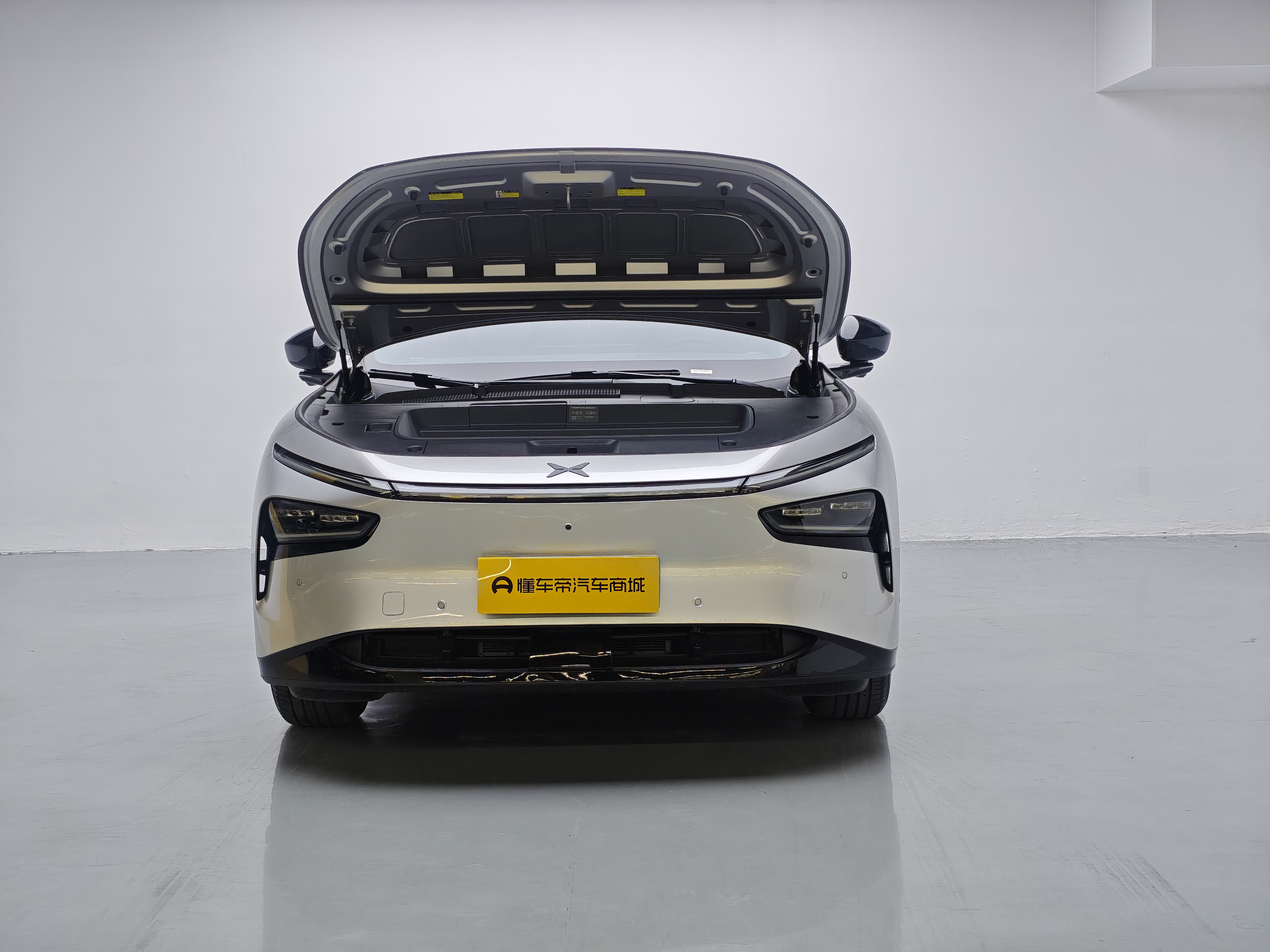 Xpeng G7 2025 #17 Xpeng G7 2025 car image #17