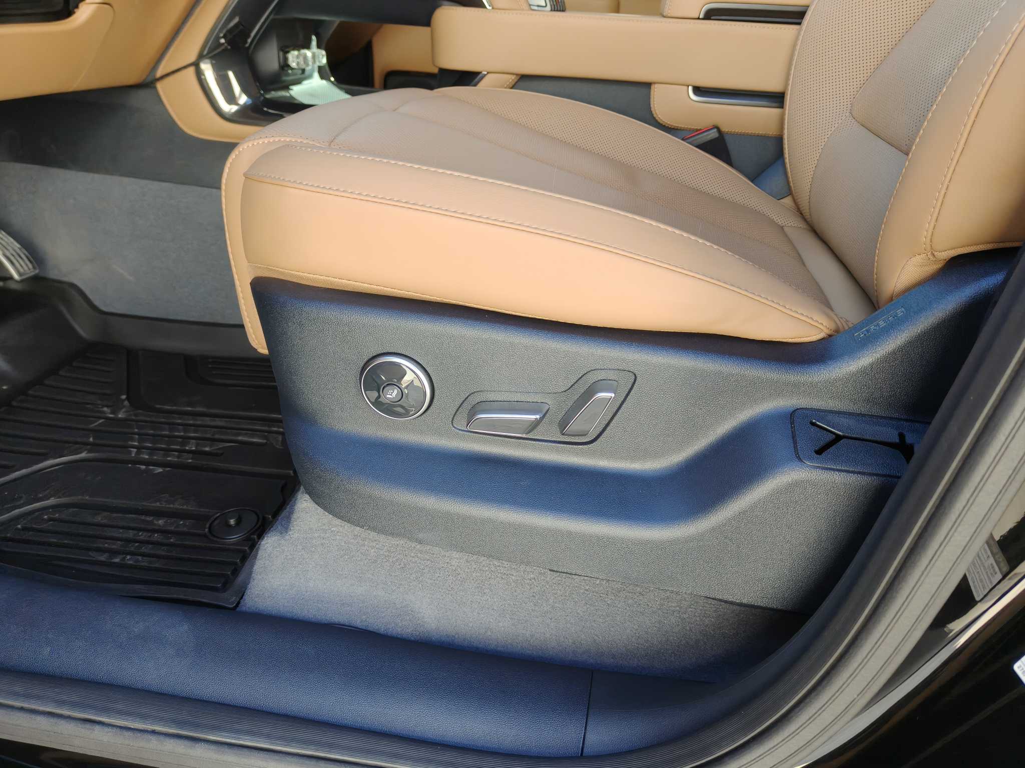 FangChengBao 2025 car image #17