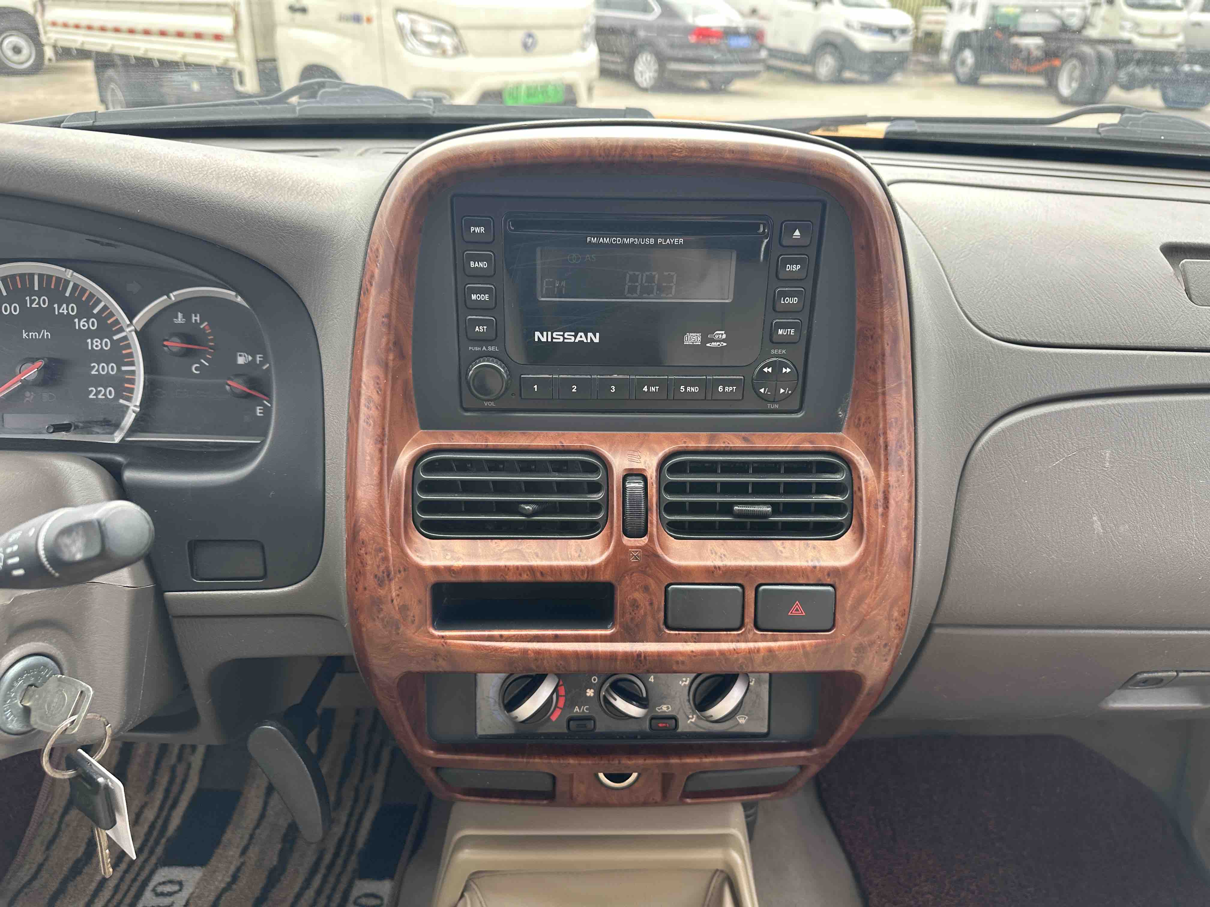 日产 日产ZN厢式车 2015 汽车图片 #17