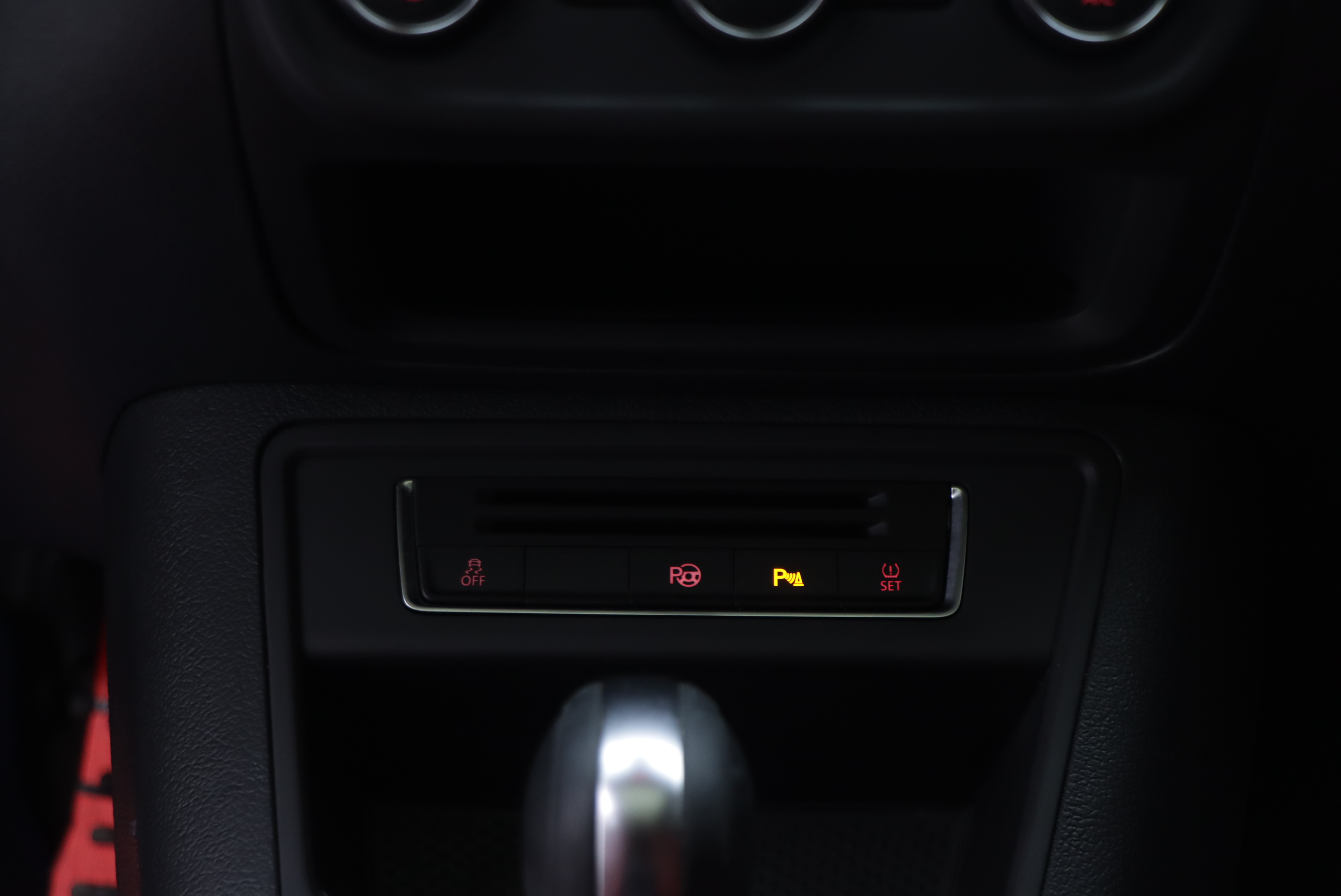 Volkswagen Tiguan 2015 car image #17