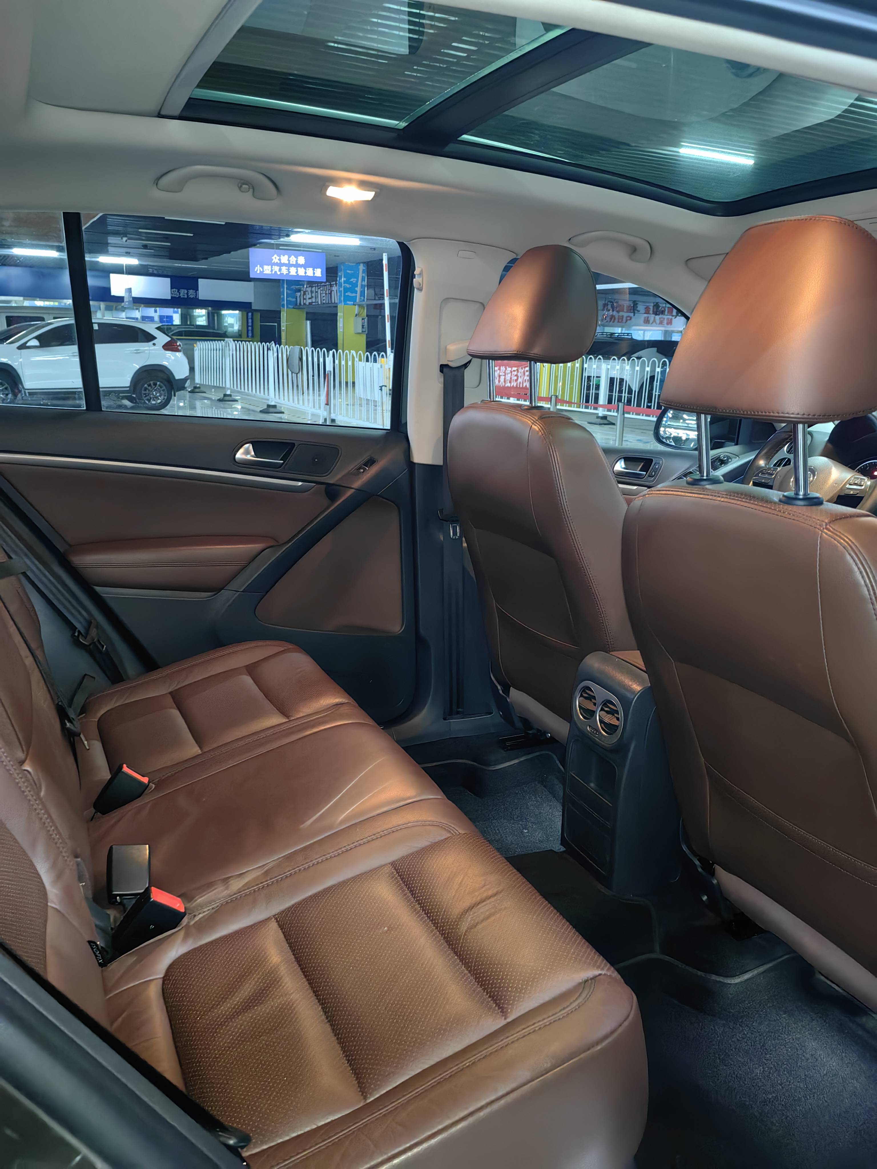 Volkswagen Tiguan 2014 immagine di auto #17