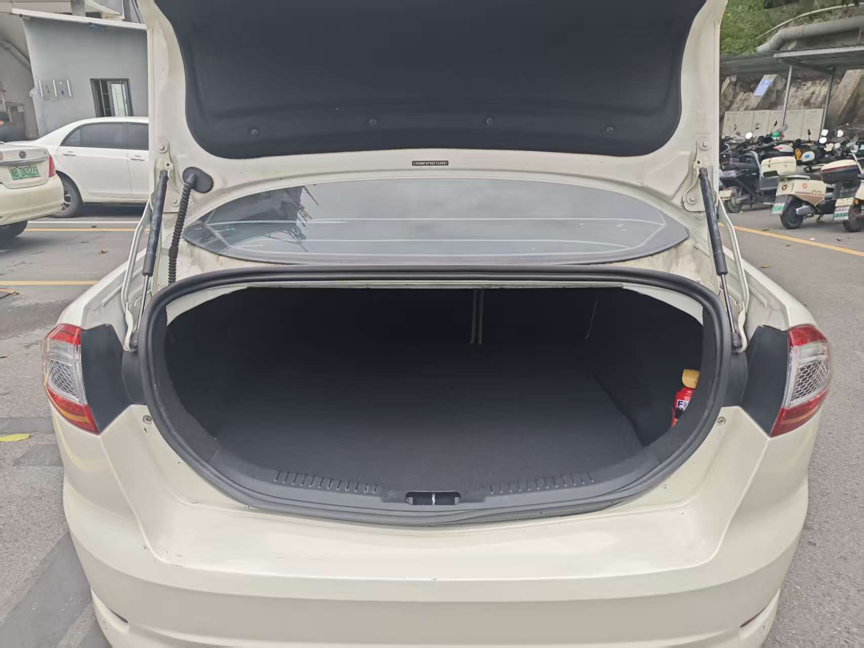 Ford Zhisheng 2014 #17 Ford Zhisheng 2014 car image #17