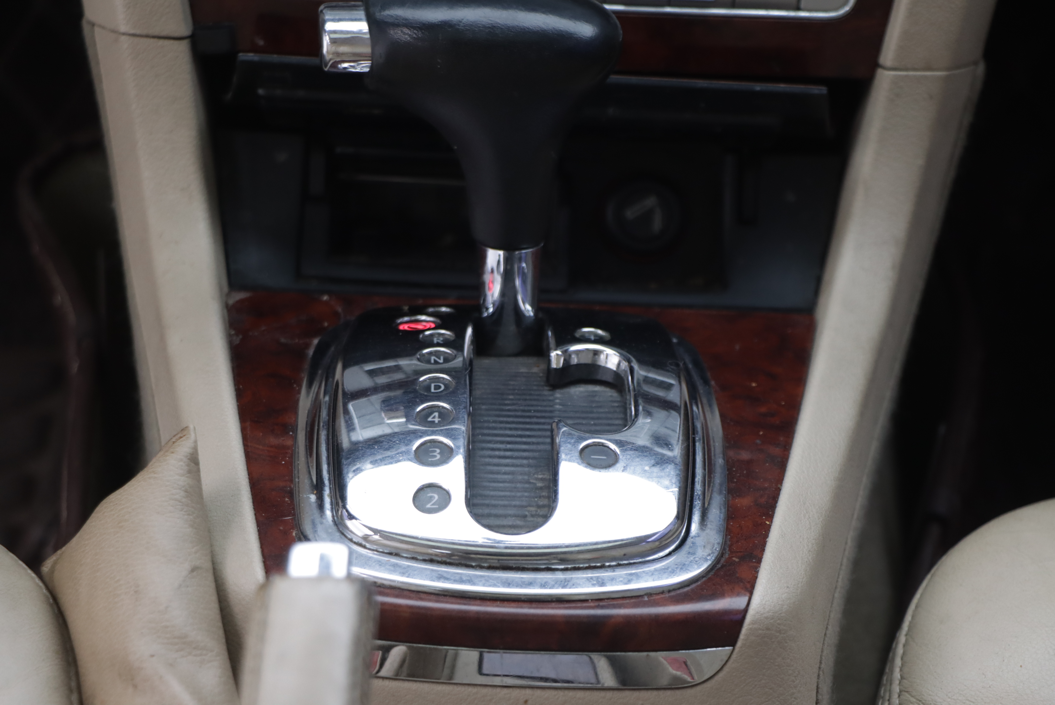 Volkswagen Passat Lingyu 2011 #17 Volkswagen Passat Lingyu 2011 car image #17